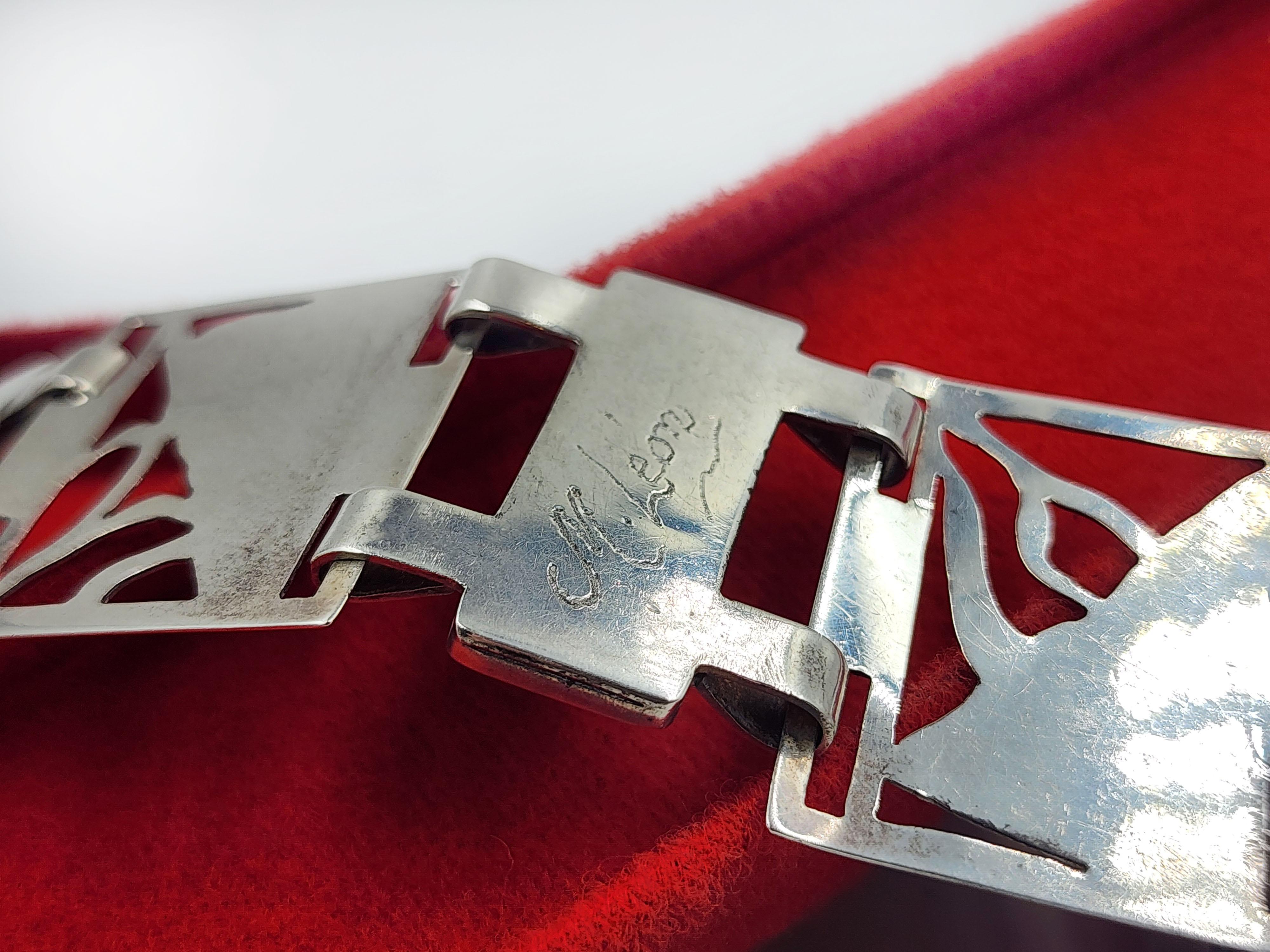 Hand-Crafted Vintage Design Silver Bracelet For Sale