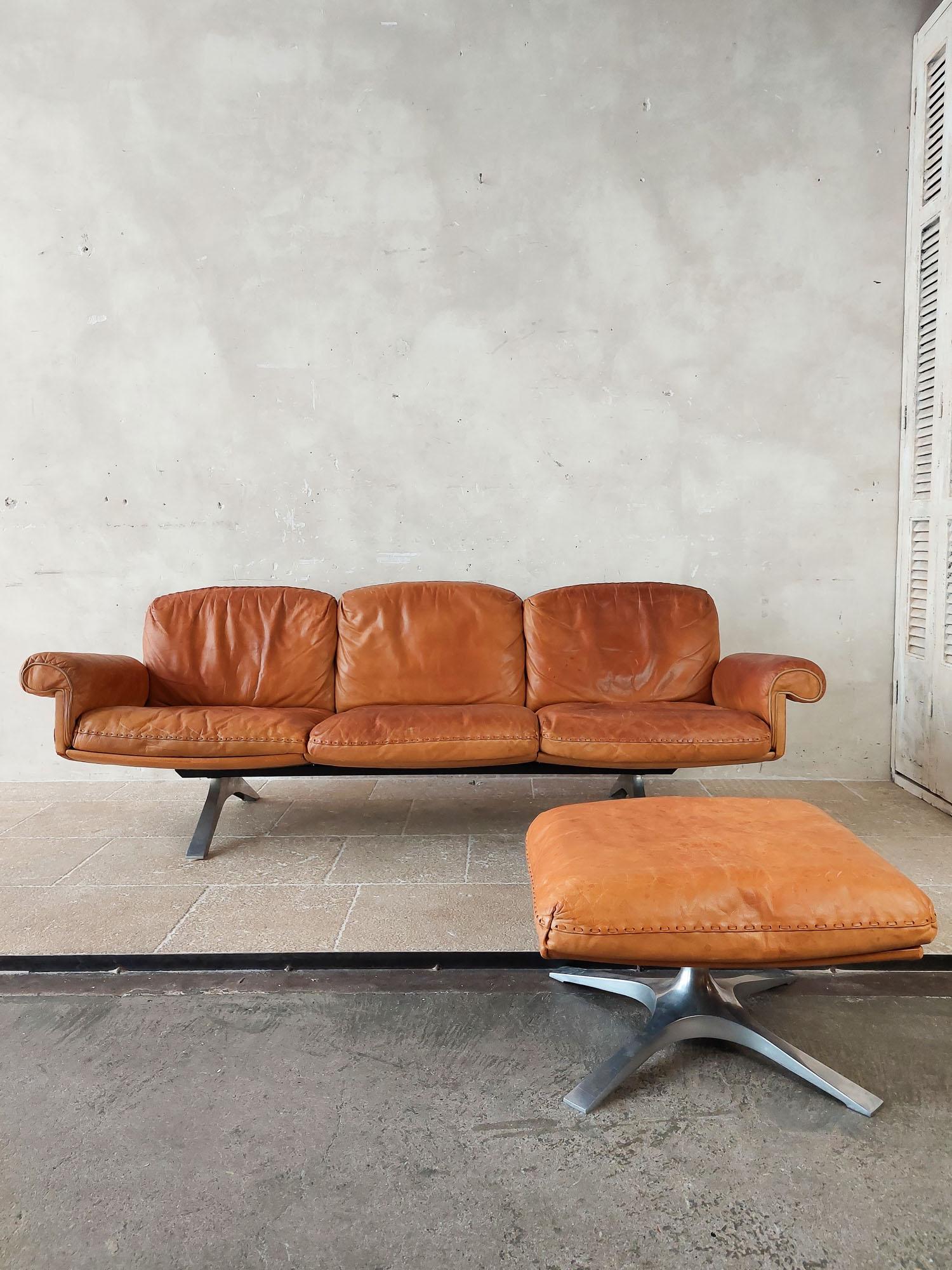 Vintage design sofa from De Sede and hocker , model DS31, in cognac leather 5