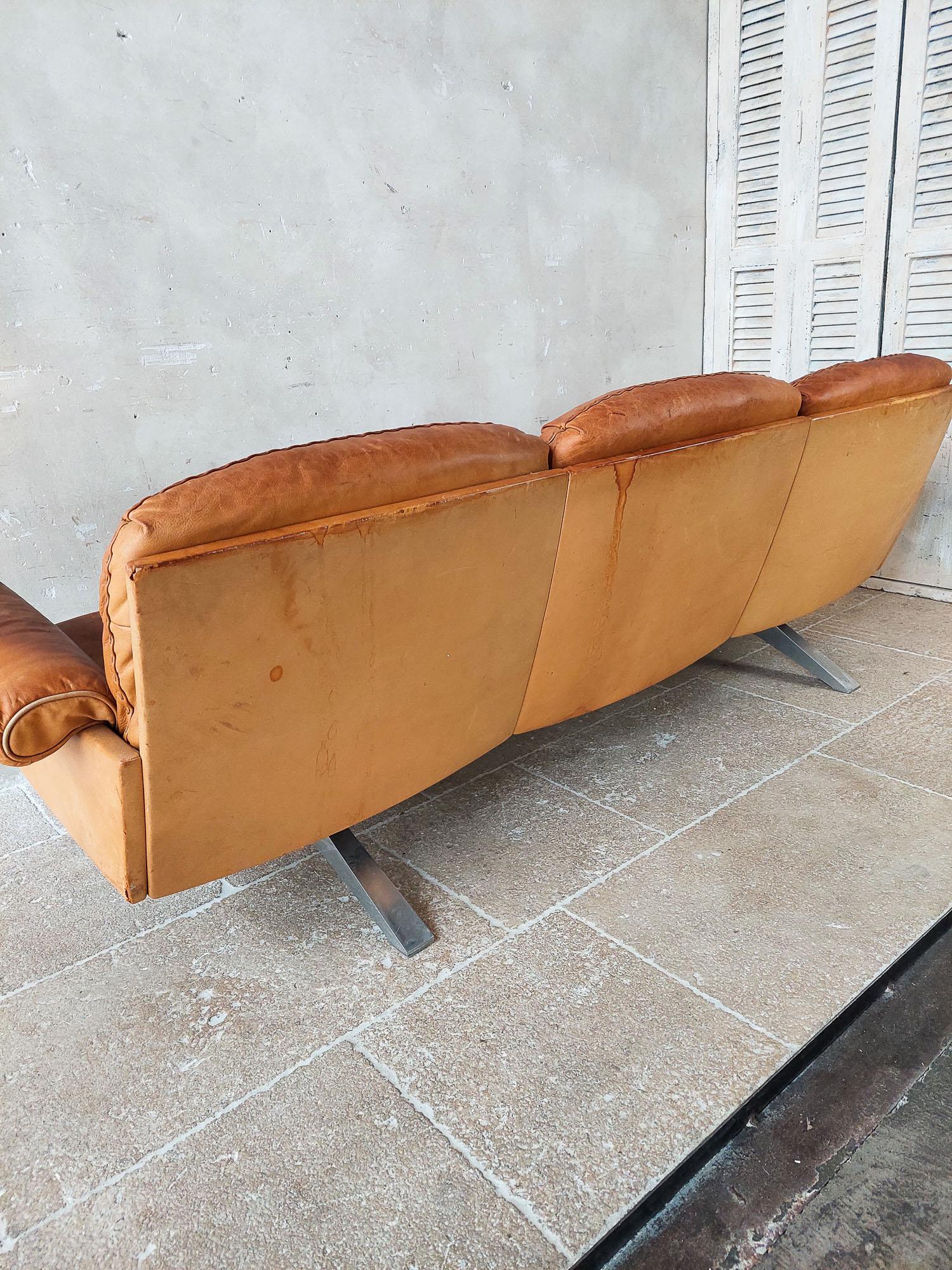 Vintage design sofa from De Sede and hocker , model DS31, in cognac leather 9