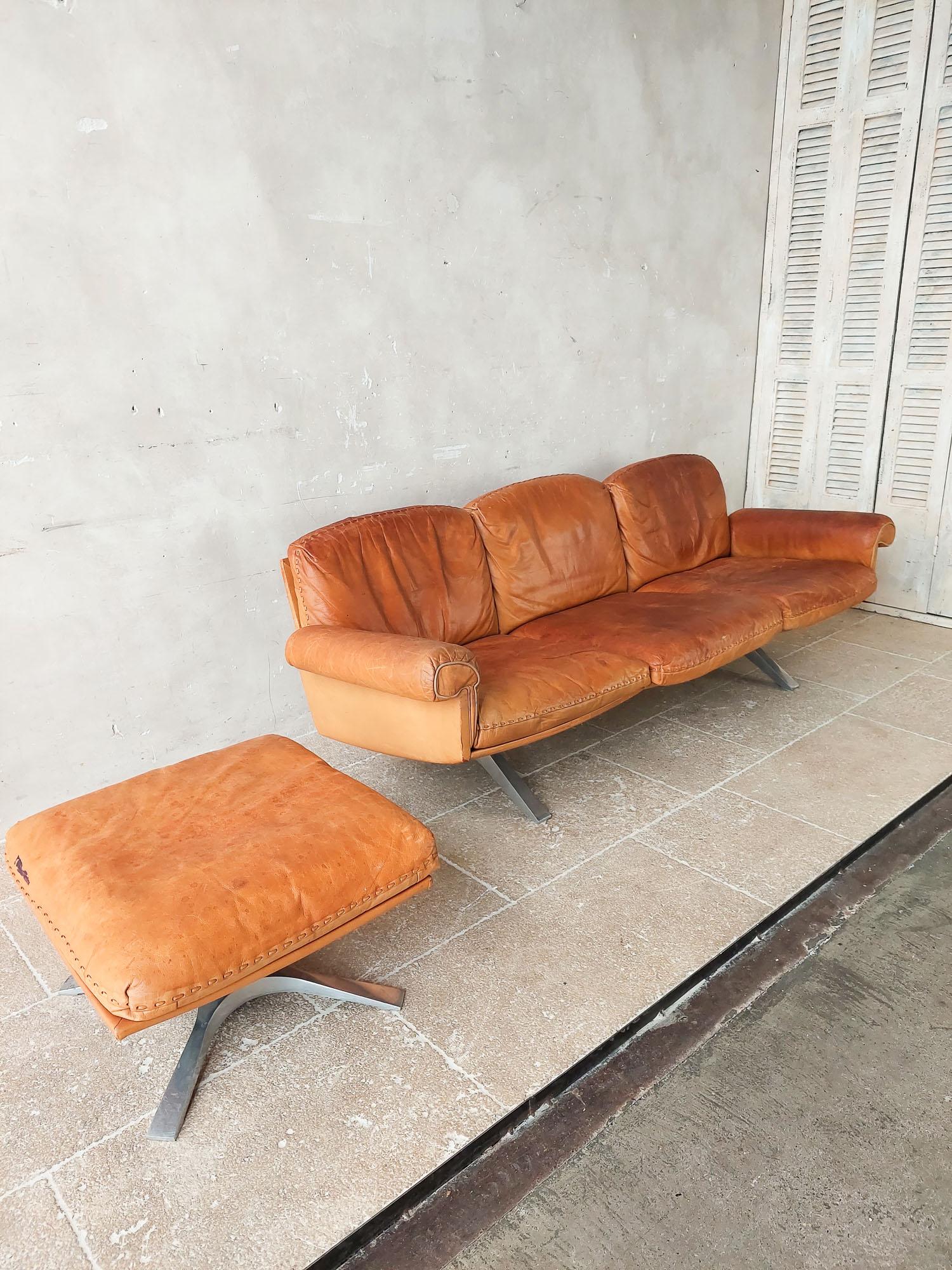 Vintage design sofa from De Sede and hocker , model DS31, in cognac leather 1