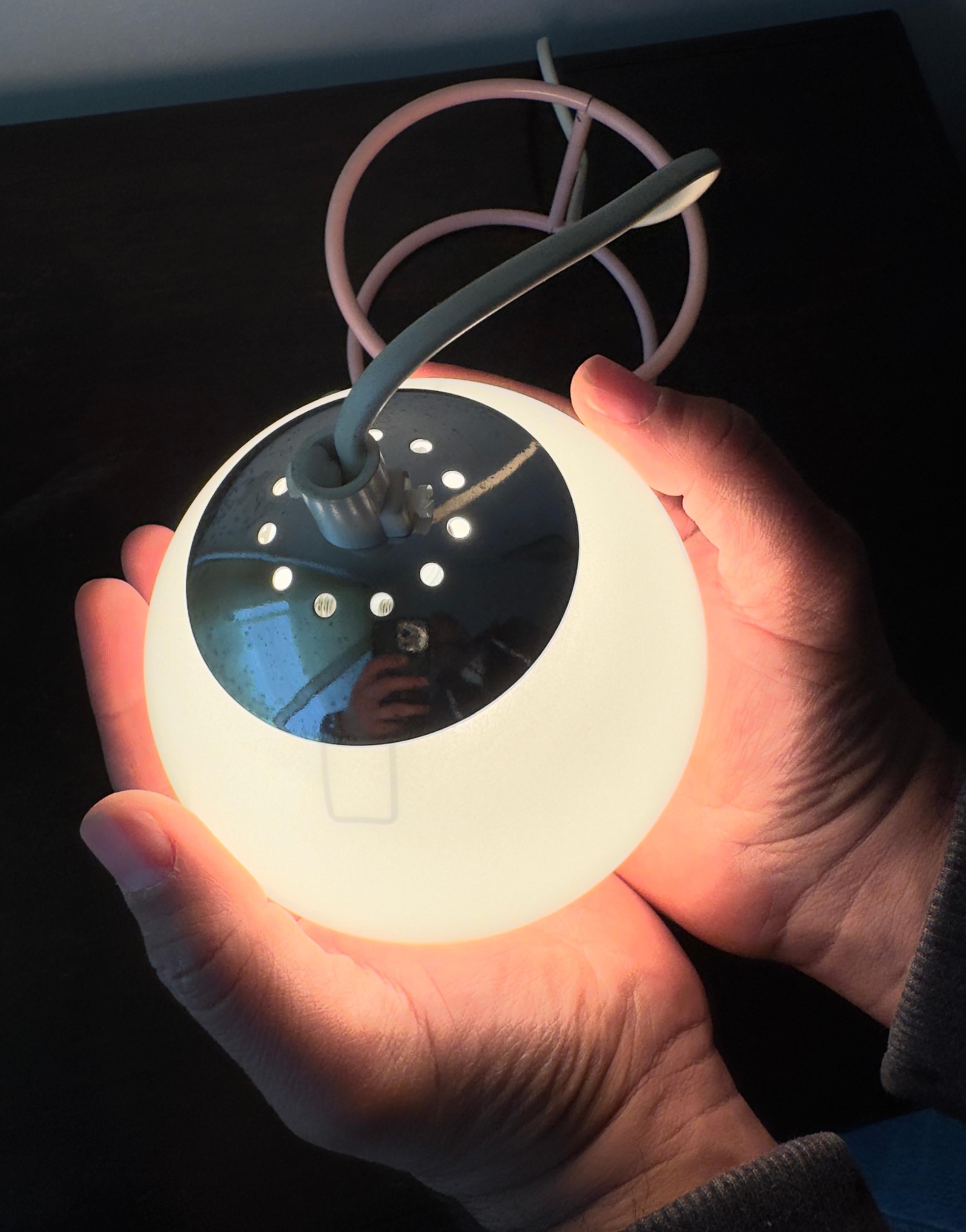 Vintage Design Table Lamp with Opaline Globe, 1970s–80s In Good Condition For Sale In Marinha Grande, PT