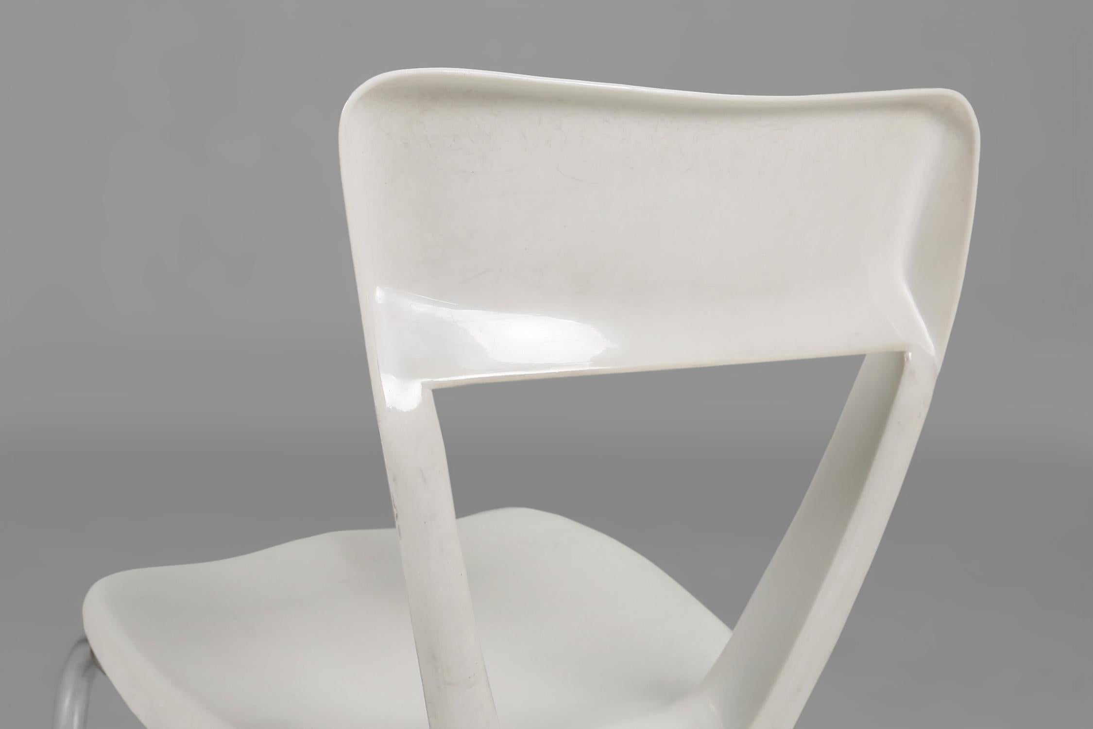Mid-20th Century Vintage design white Gilac dining chair No. 1183, France, 1960s For Sale