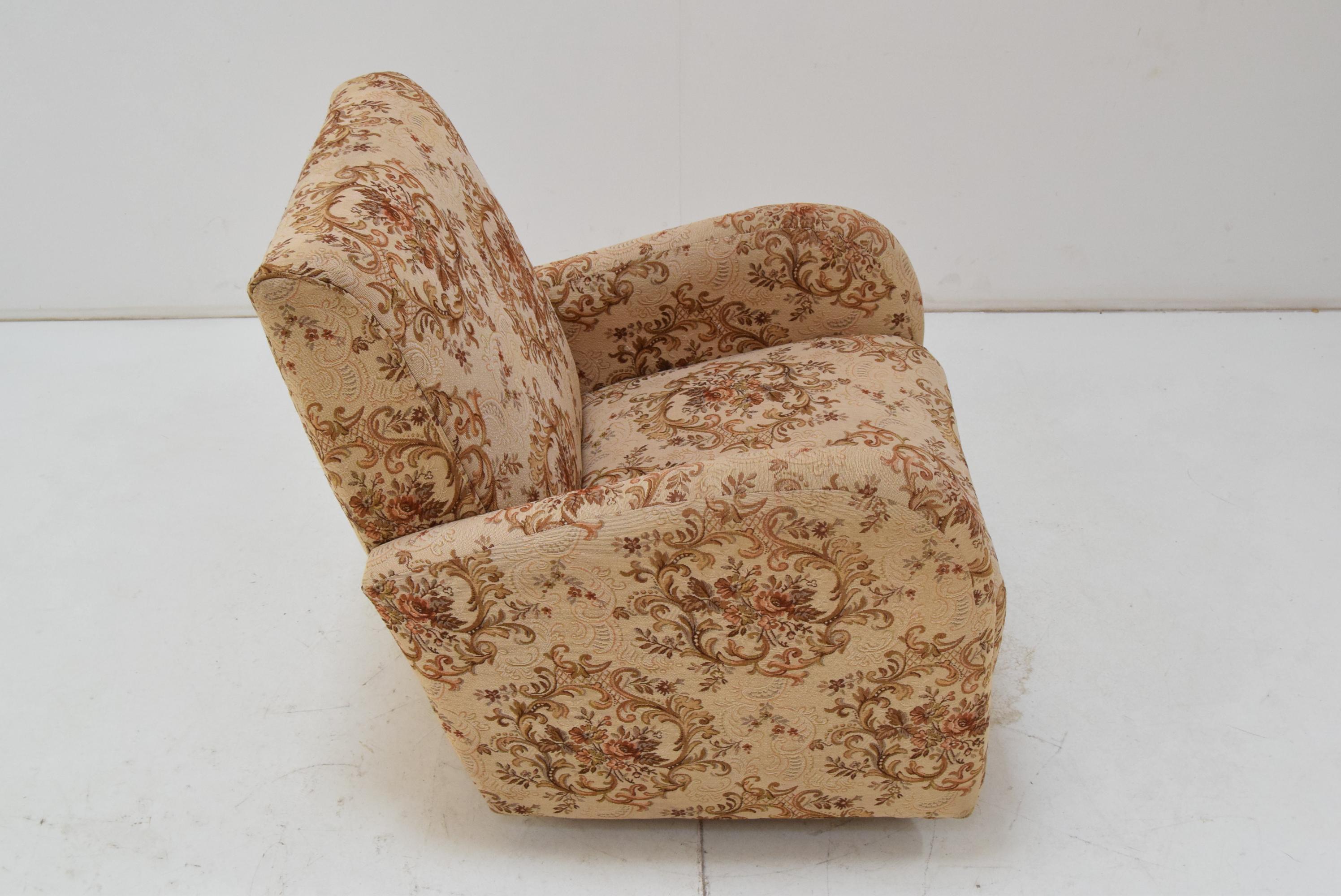 Vintage-Sessel mit Rädern, Tschechoslowakei, 1950er Jahre. (Mitte des 20. Jahrhunderts) im Angebot