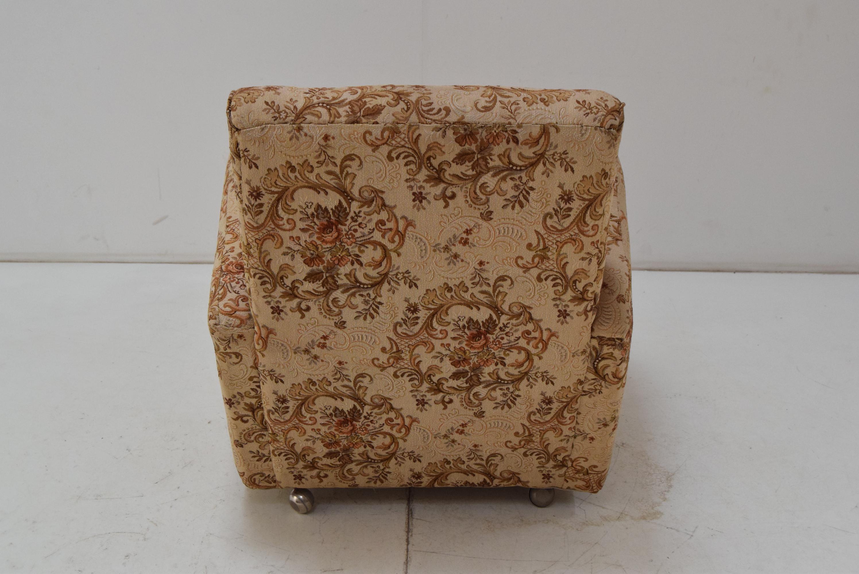 Vintage-Sessel mit Rädern, Tschechoslowakei, 1950er Jahre. im Angebot 2
