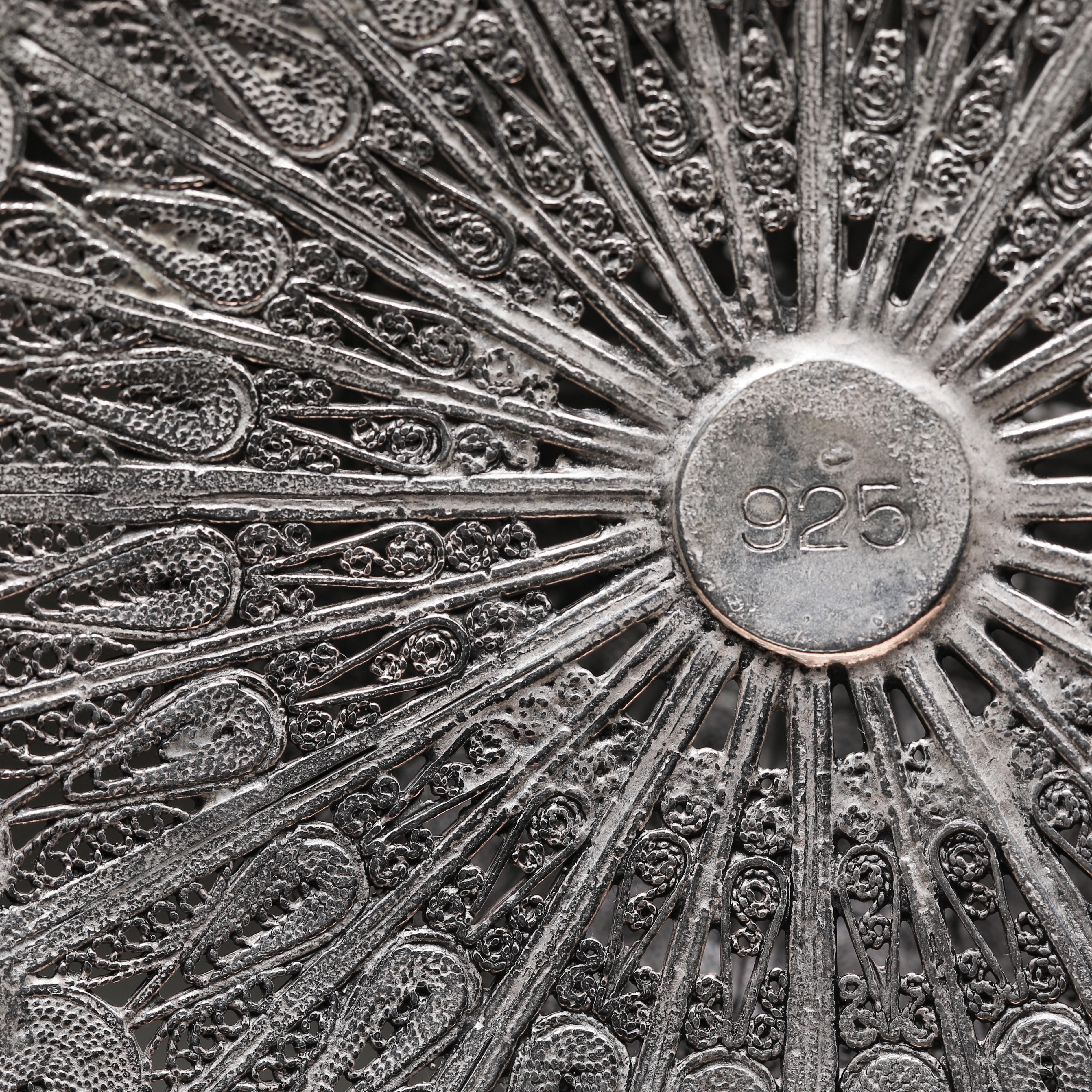 Menorah in argento sterling fatto a mano di design Yemenite Israel per Hanukkah in vendita 1