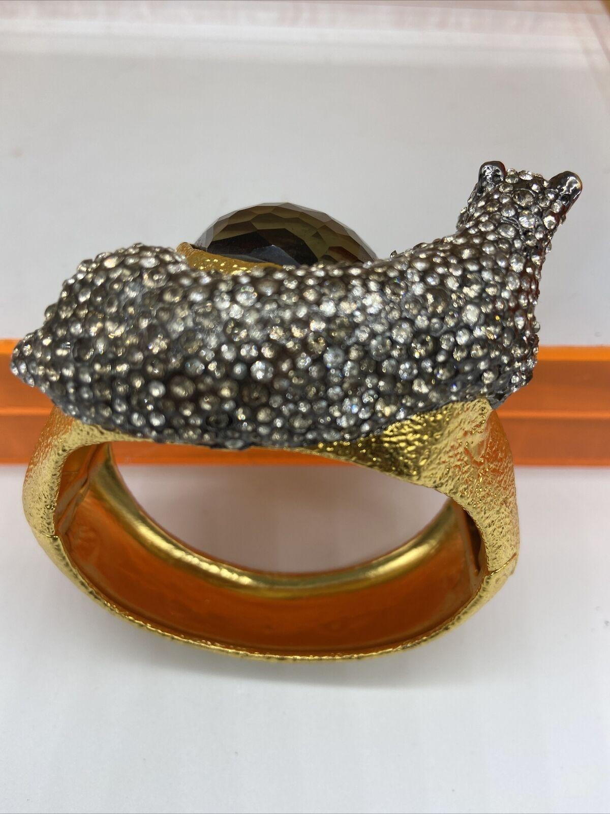 Vintage Designer Alexis Bittar Crystal Panther Hinged Bracelet In New Condition For Sale In Montreal, QC