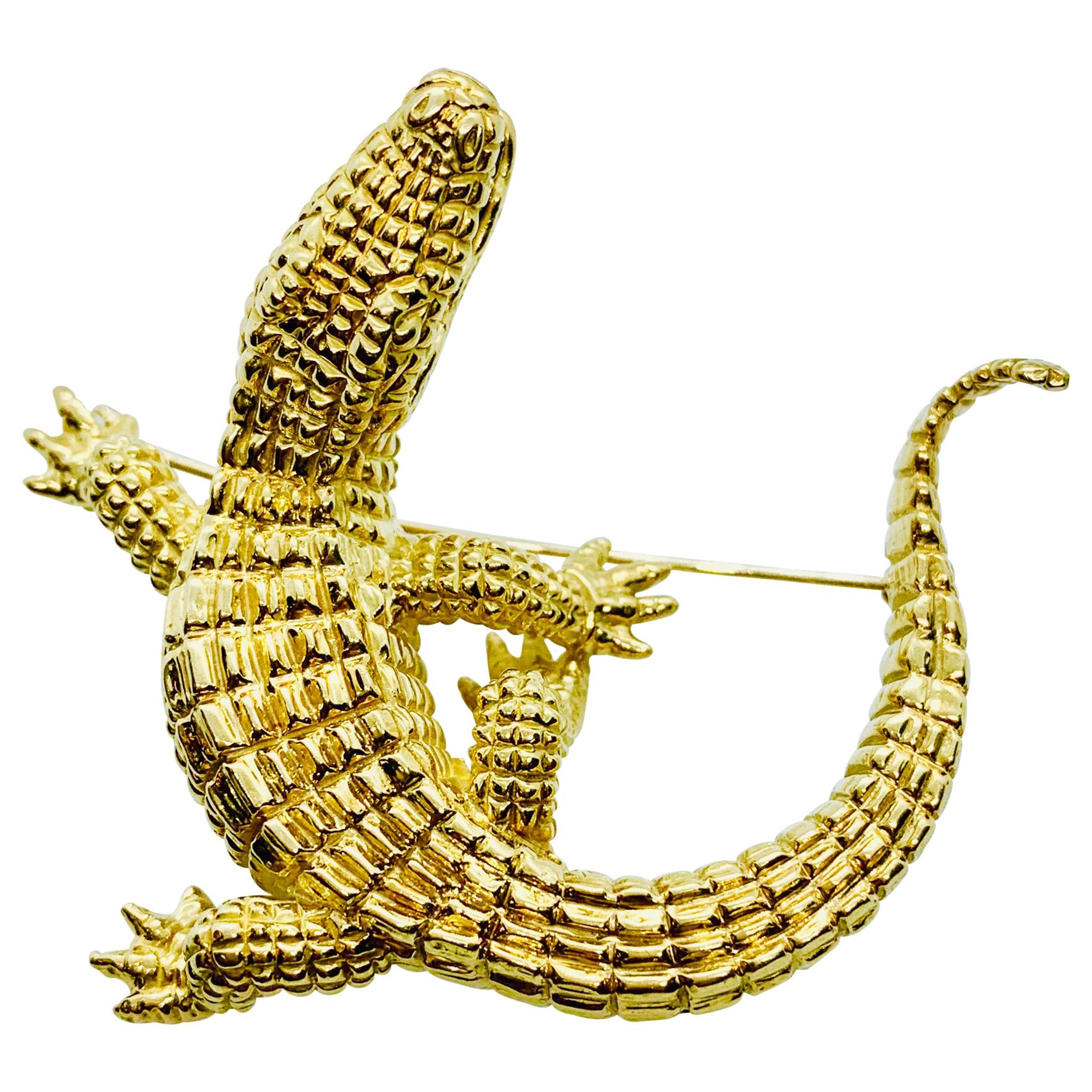 Vintage Designer Craig Drake 18 Karat Yellow Gold Alligator Brooch
