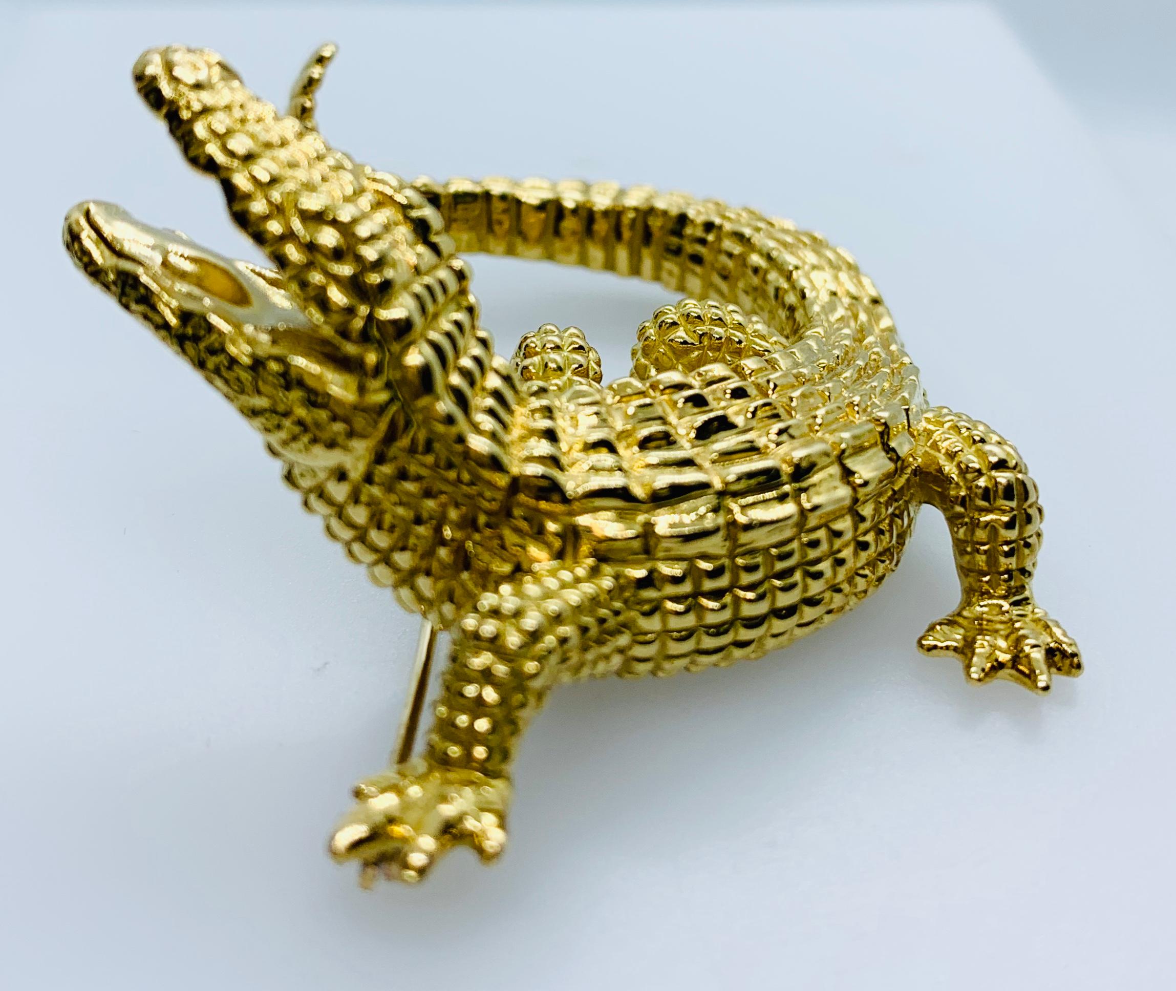 Vintage Designer Craig Drake 18 Karat Yellow Gold Alligator Brooch In Excellent Condition In Birmingham, AL