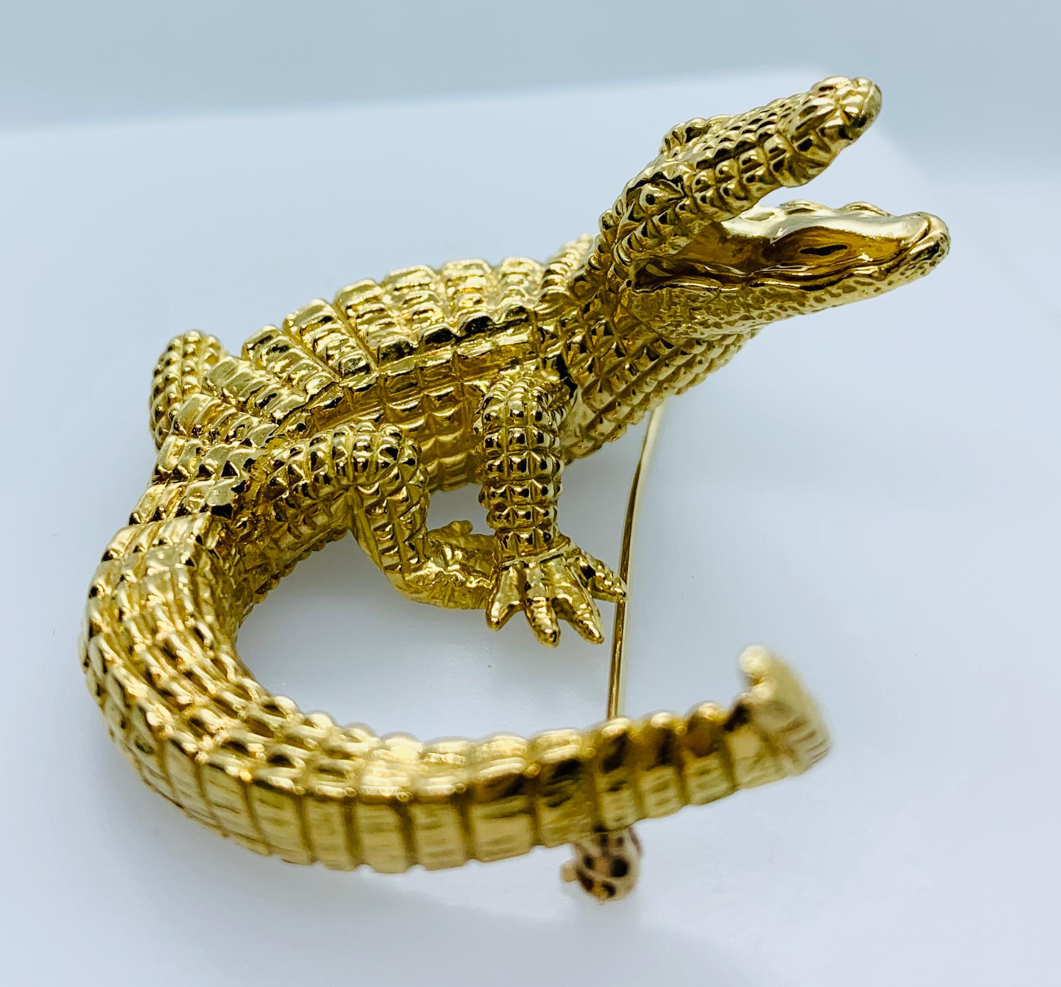 Vintage Designer Craig Drake 18 Karat Yellow Gold Alligator Brooch 1