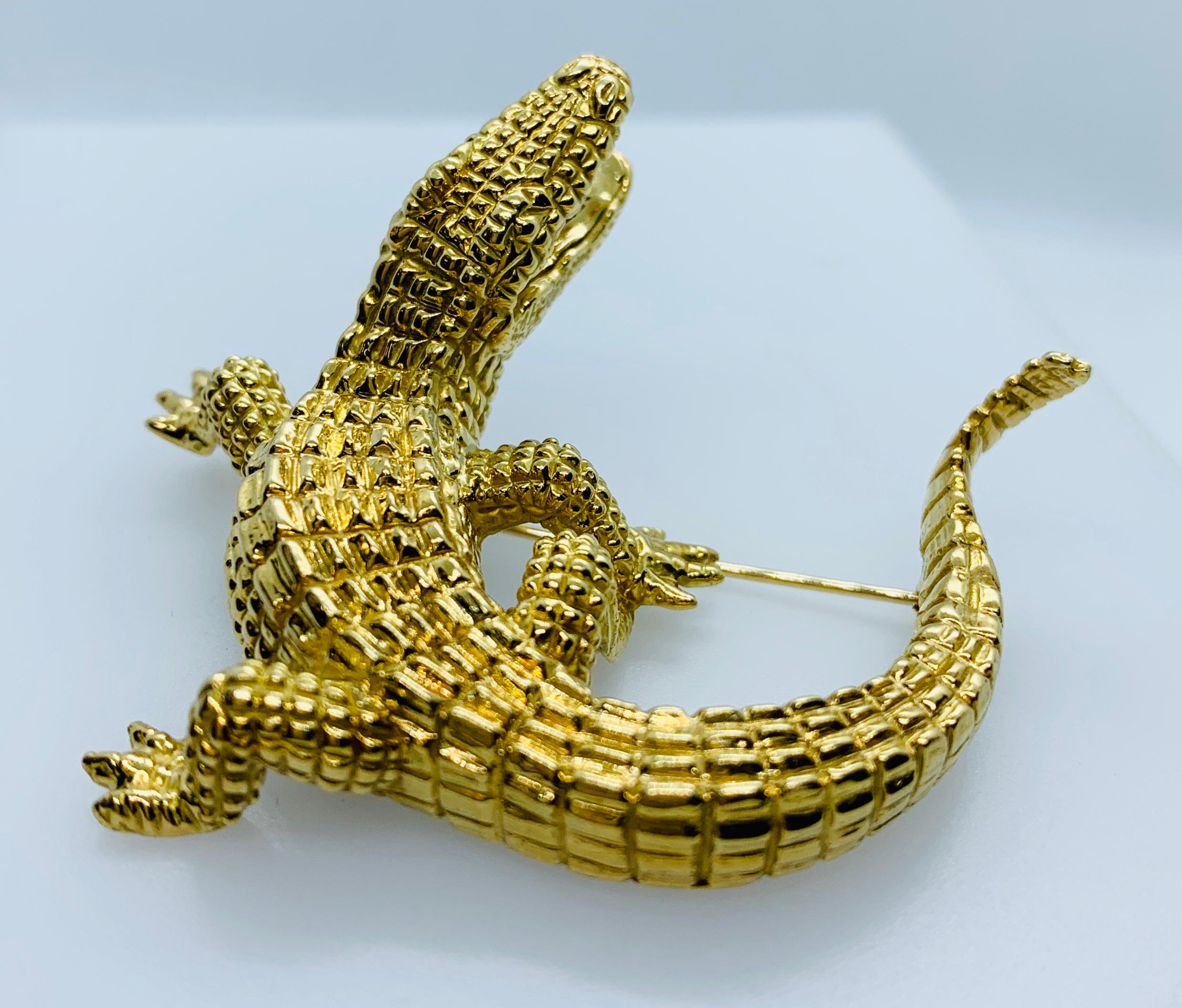 Vintage Designer Craig Drake 18 Karat Yellow Gold Alligator Brooch 2