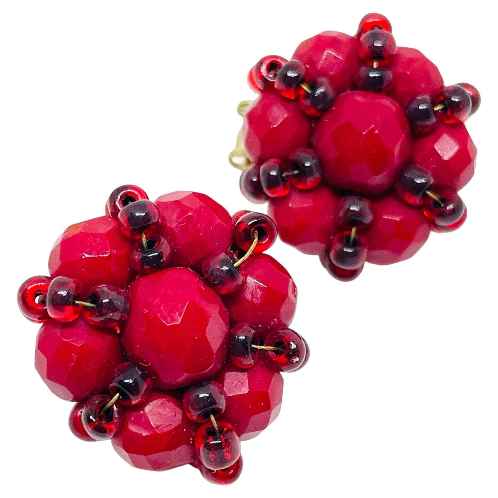 Vintage HOBE signed gold tone red glass beaded cluster designer clip on earrings For Sale