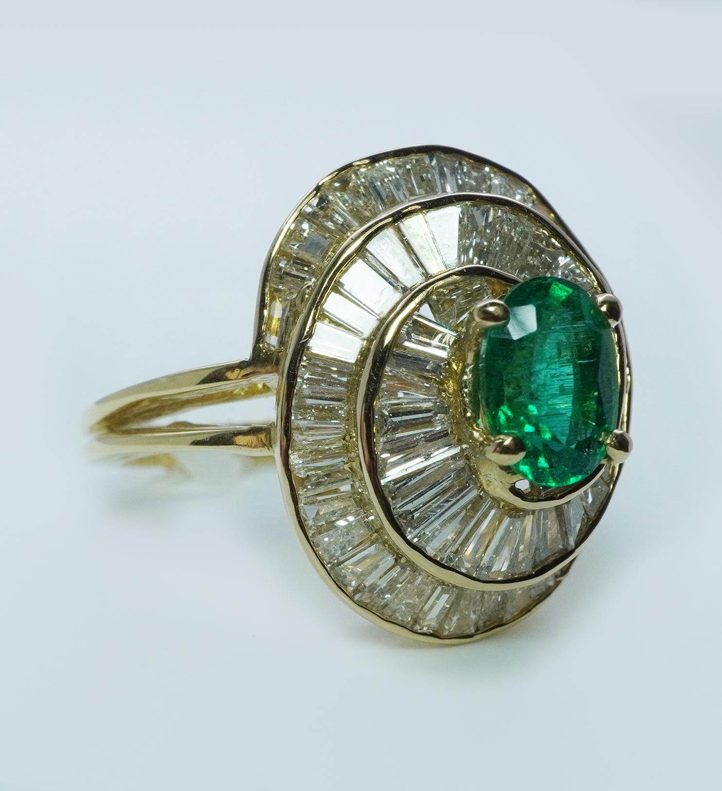 Vintage Designer Emerald Baguette Diamond 18K Gold Swirl Ballerina Ring Estate For Sale 5