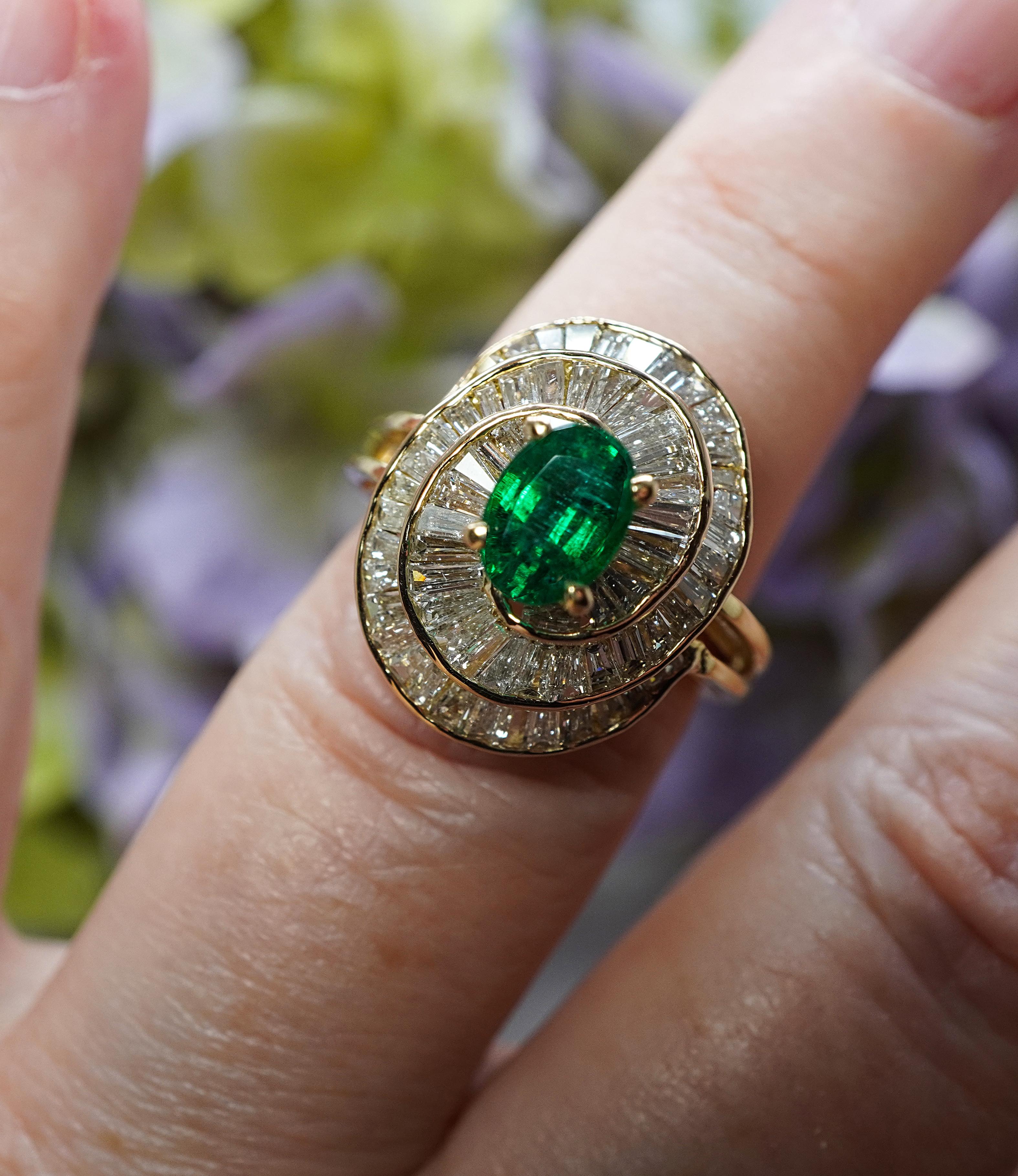 Oval Cut Vintage Designer Emerald Baguette Diamond 18K Gold Swirl Ballerina Ring Estate For Sale
