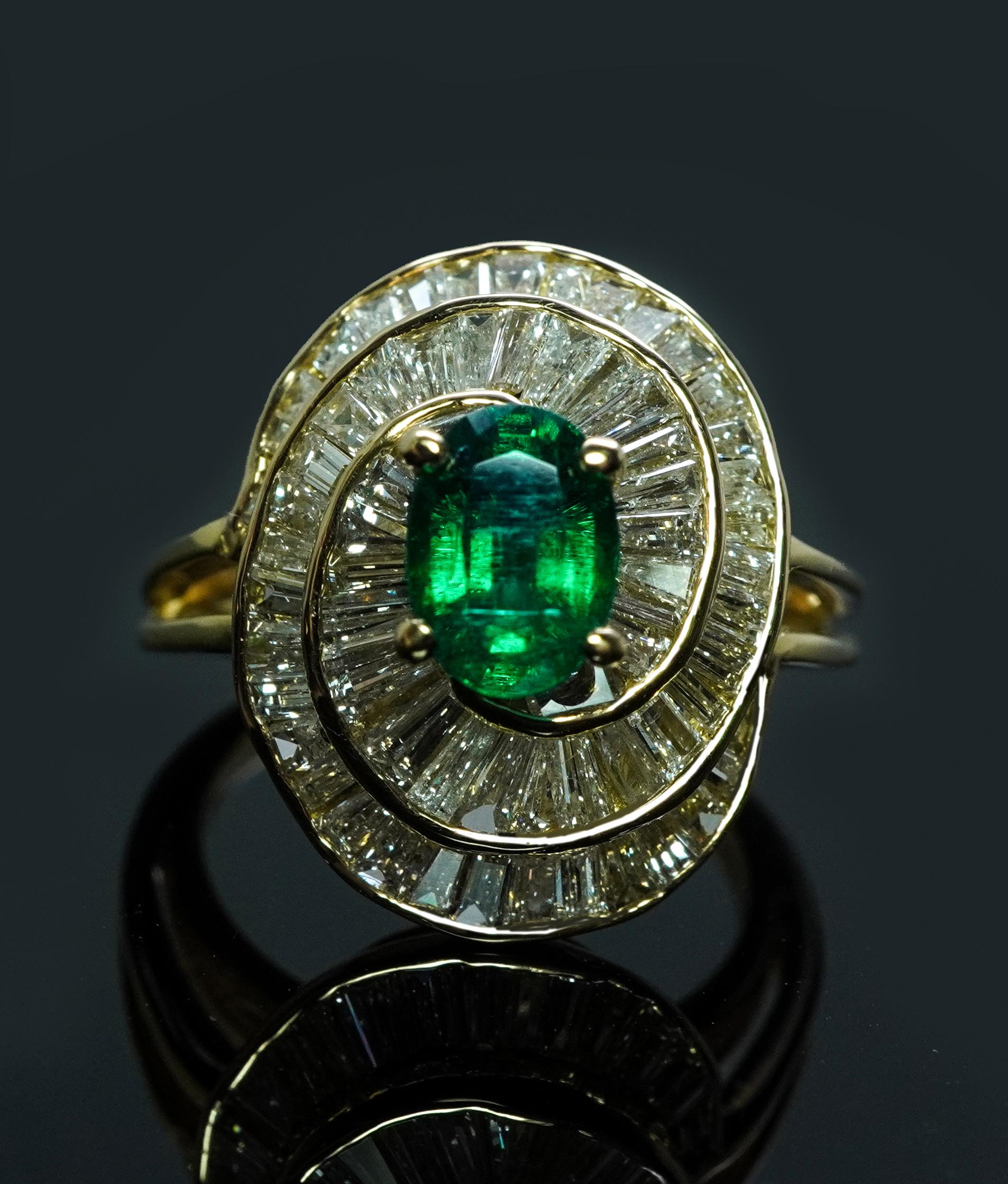 Vintage Designer Emerald Baguette Diamond 18K Gold Swirl Ballerina Ring Estate In Good Condition For Sale In Brambleton, US