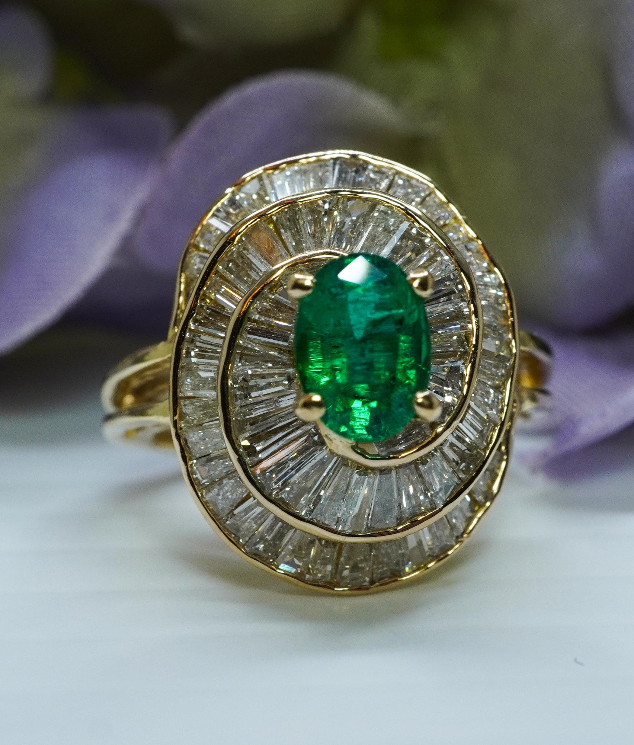 Vintage Designer Emerald Baguette Diamond 18K Gold Swirl Ballerina Ring Estate For Sale 3
