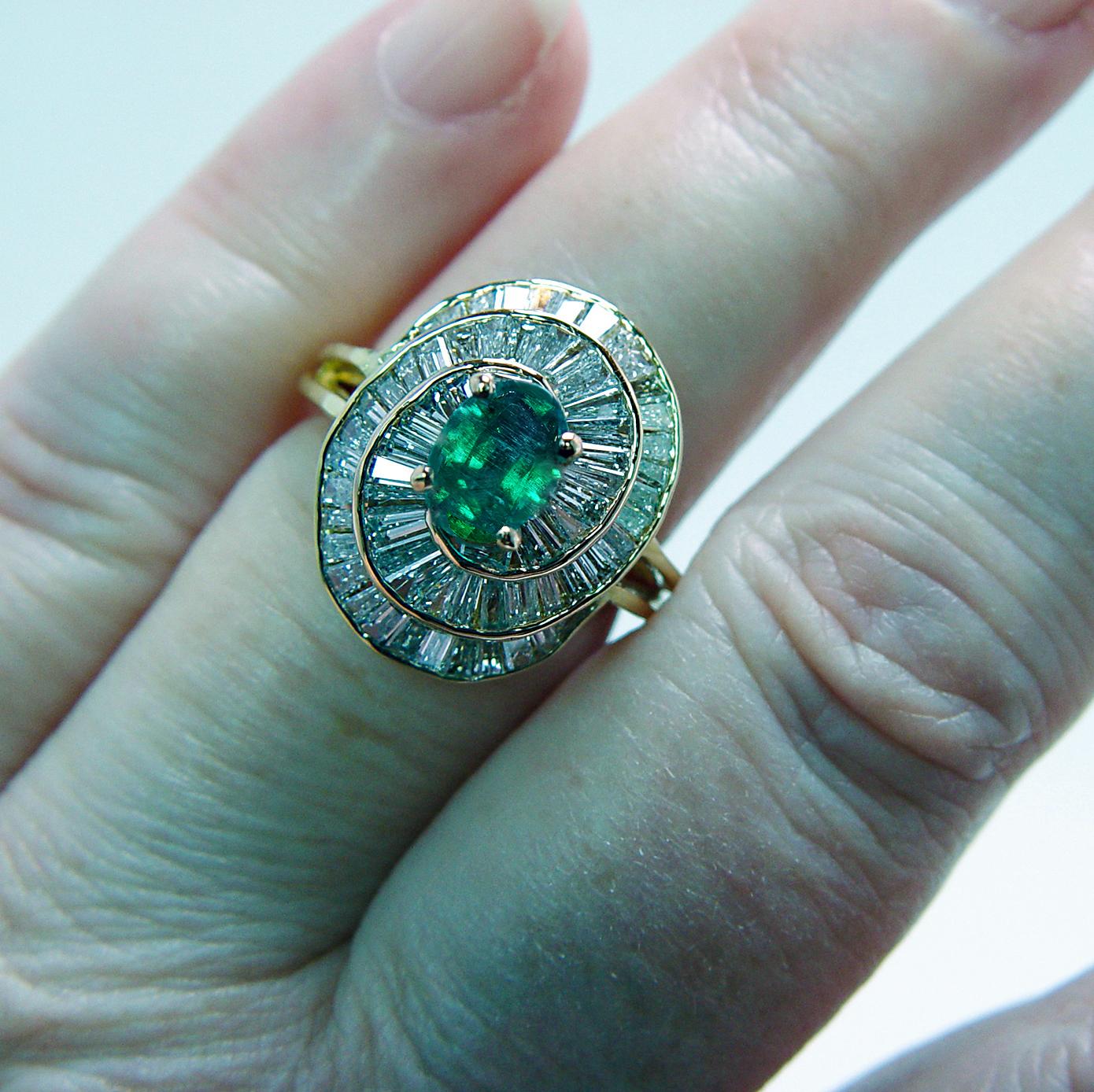 Vintage Designer Emerald Baguette Diamond 18K Gold Swirl Ballerina Ring Estate For Sale 4