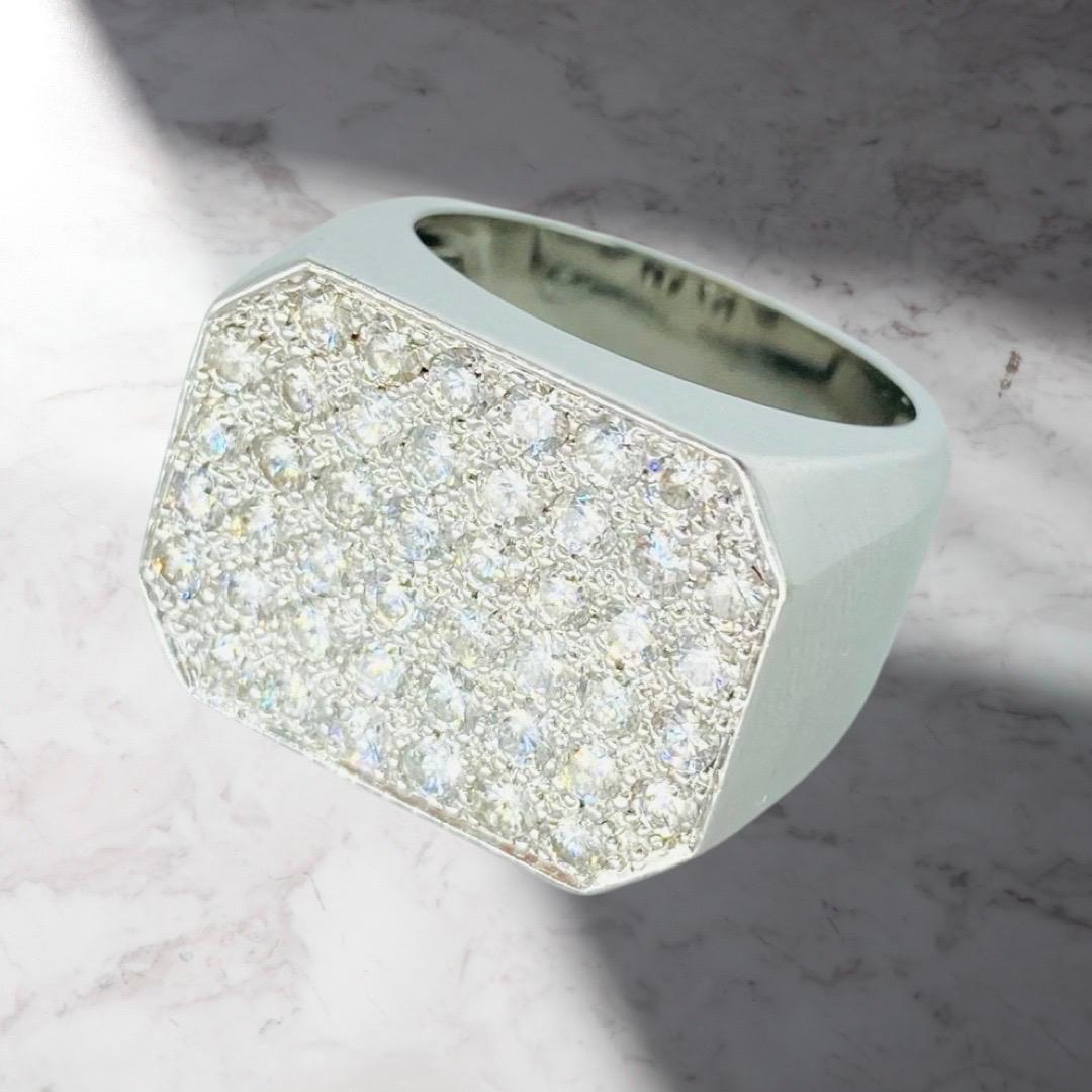 French Men’s 4.40 Carat Diamond Ring 18k White Gold In Good Condition For Sale In Miami, FL