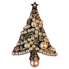 Used Designer Signed Heidi Daus Swarovski Crystal Pearl Christmas Tree Pin