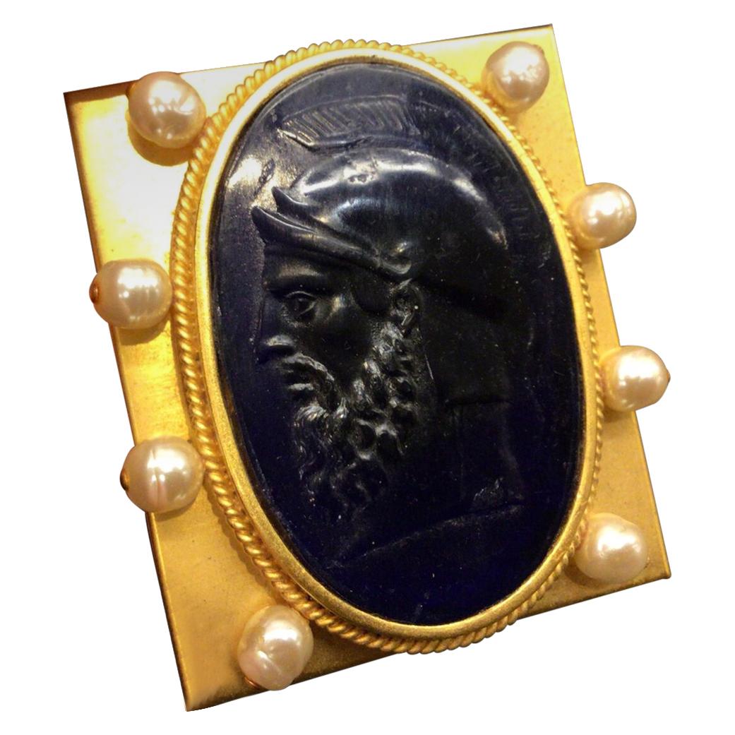 Vintage Designer Signed Linda Levinson Roman Coin Glass Medallion Golden Compact For Sale