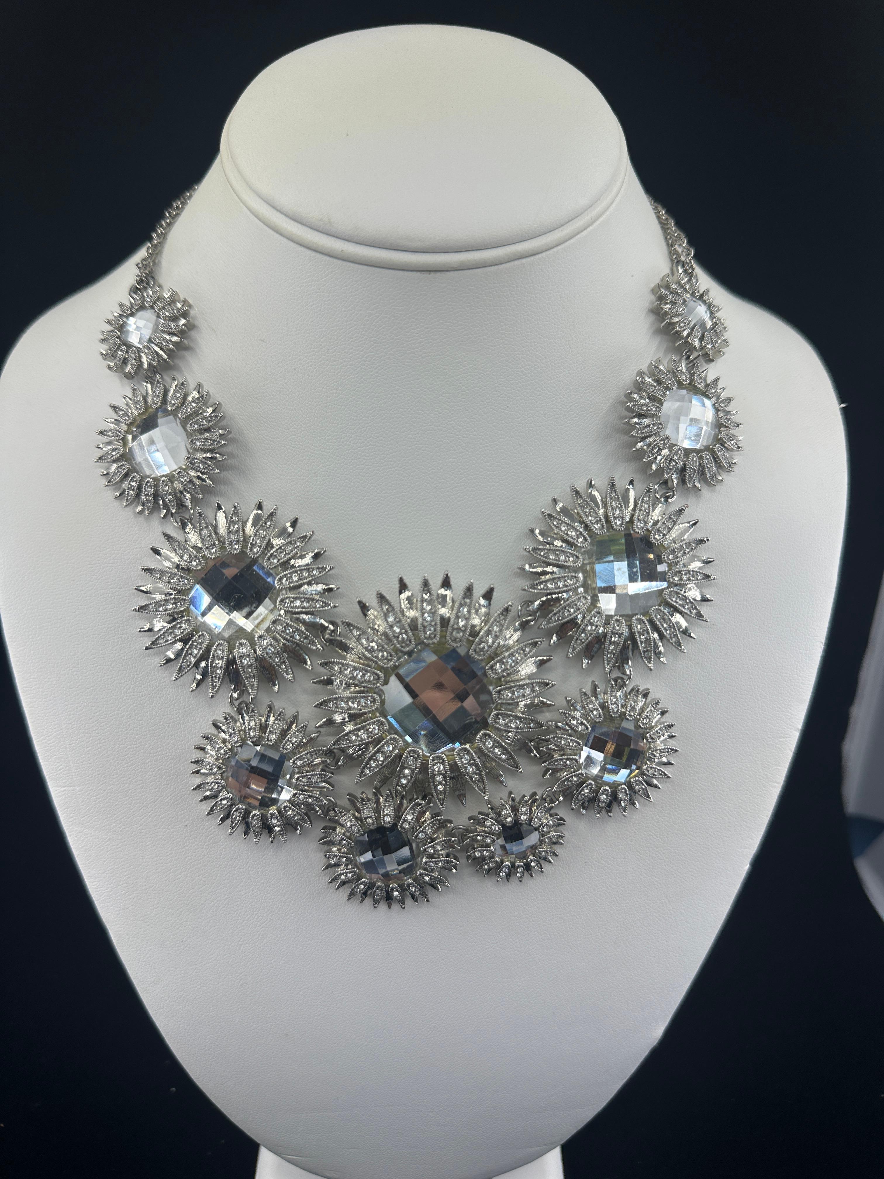 Vintage Designer signiert Scaasi Start-und Landebahn Halskette 1950er Jahre Blume Sonne Stern Sunburst Damen im Angebot