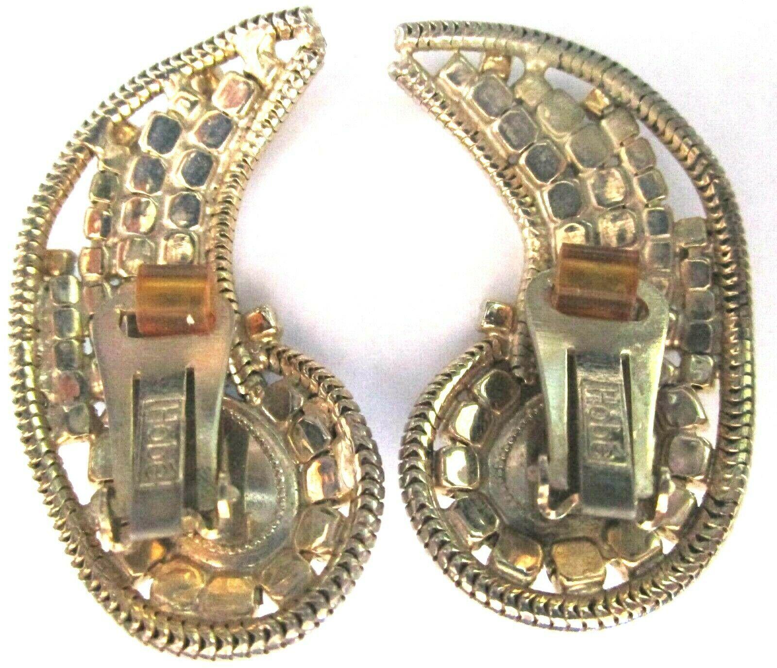 Vintage Designer Sparkling Ice CZ Rhinestone Clip Earrings Signed Hobé  In Excellent Condition In Montreal, QC