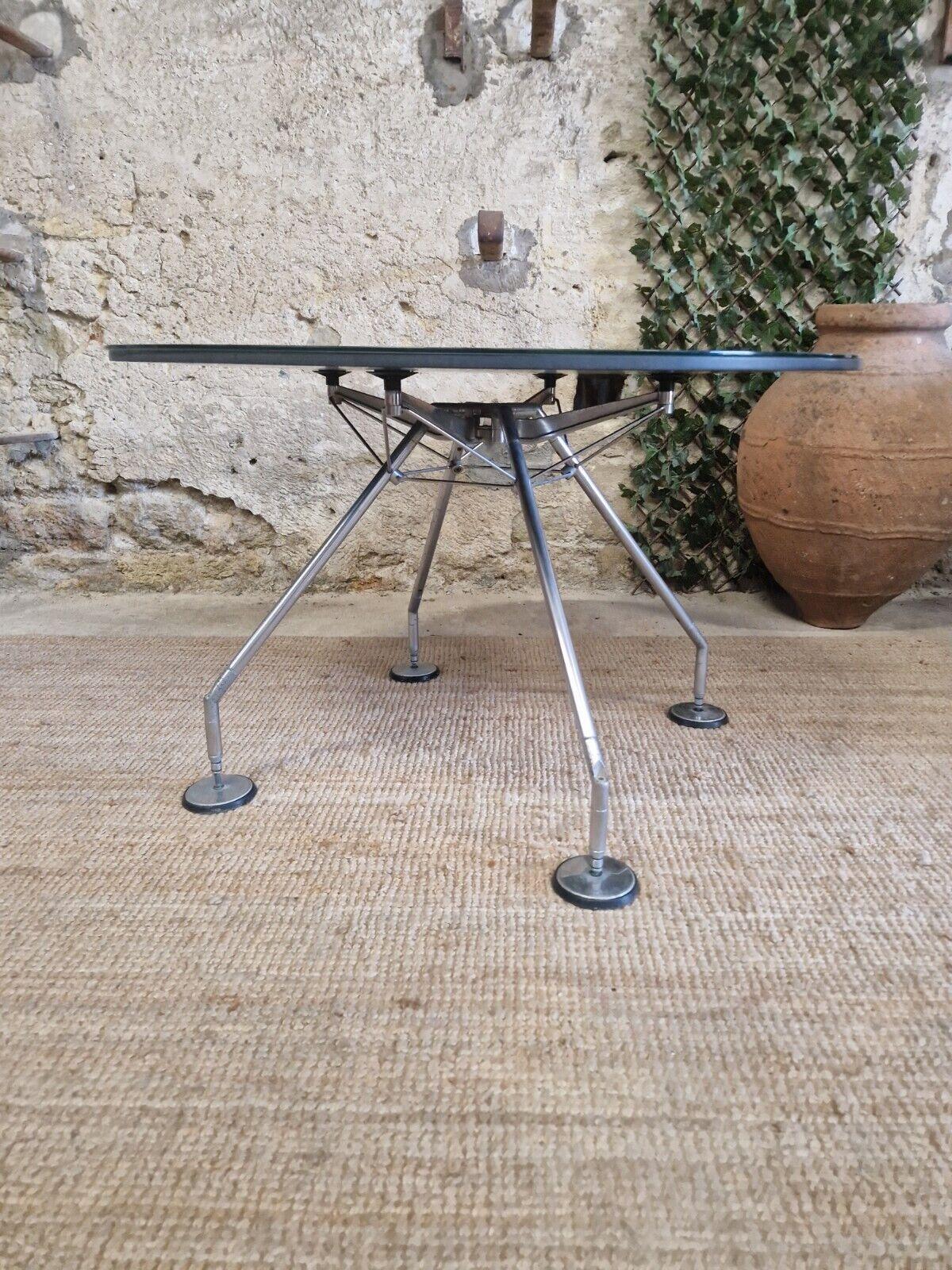 Vintage Table Sir Norman Foster 1935 Techno Edition with Pebbles For Sale 1