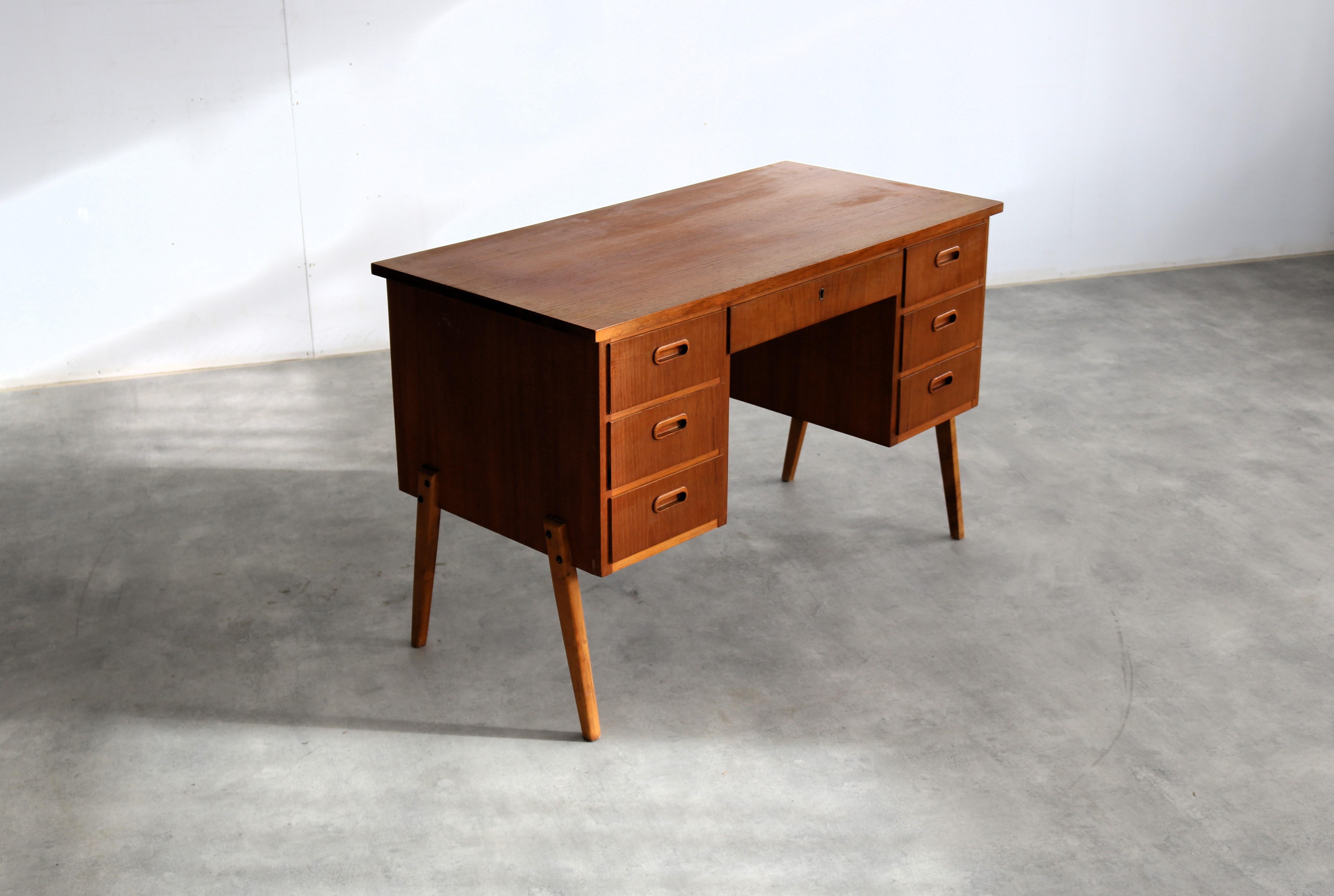 alter Schreibtisch  60s  Schwedisch (Mitte des 20. Jahrhunderts)