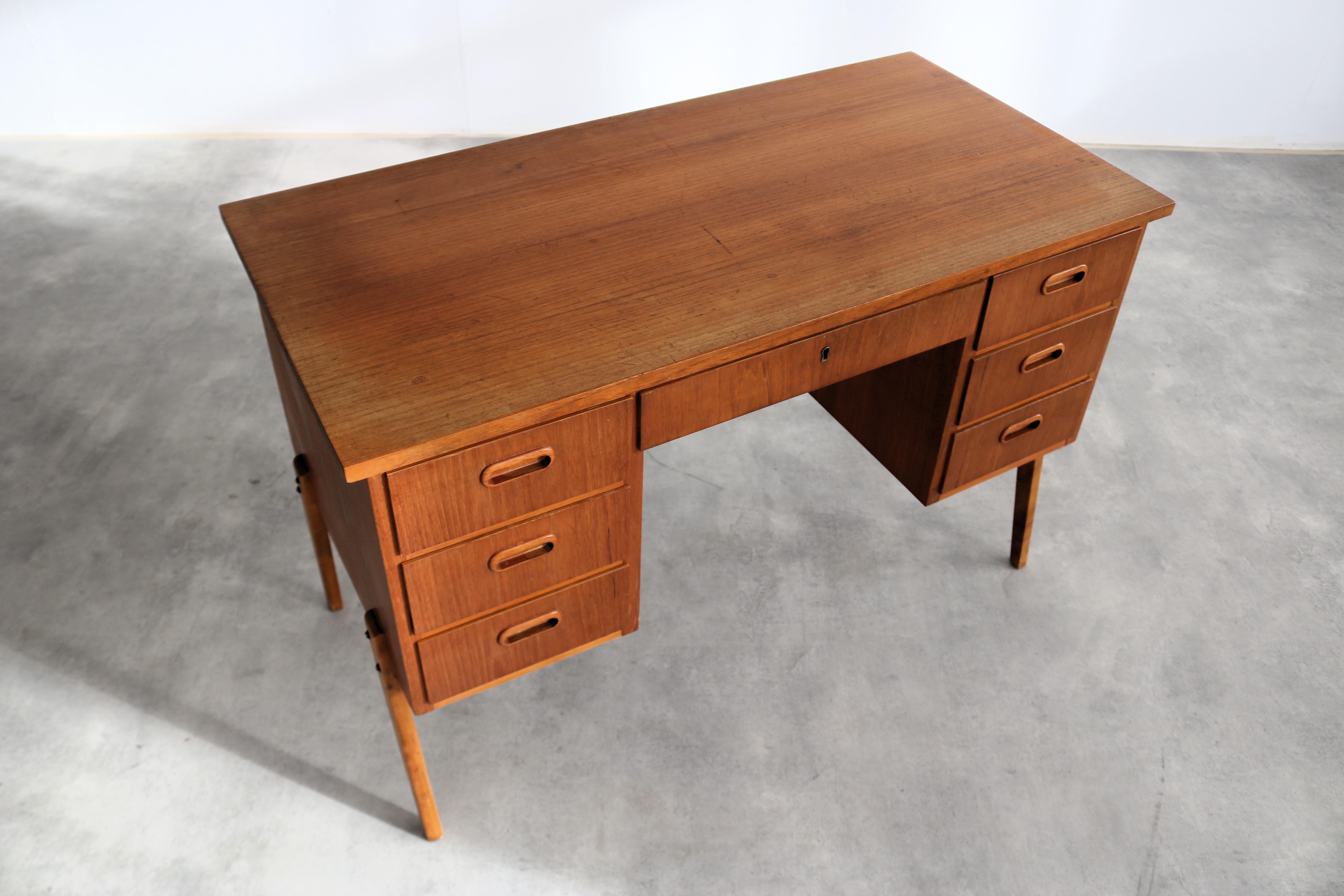 alter Schreibtisch  60s  Schwedisch 1