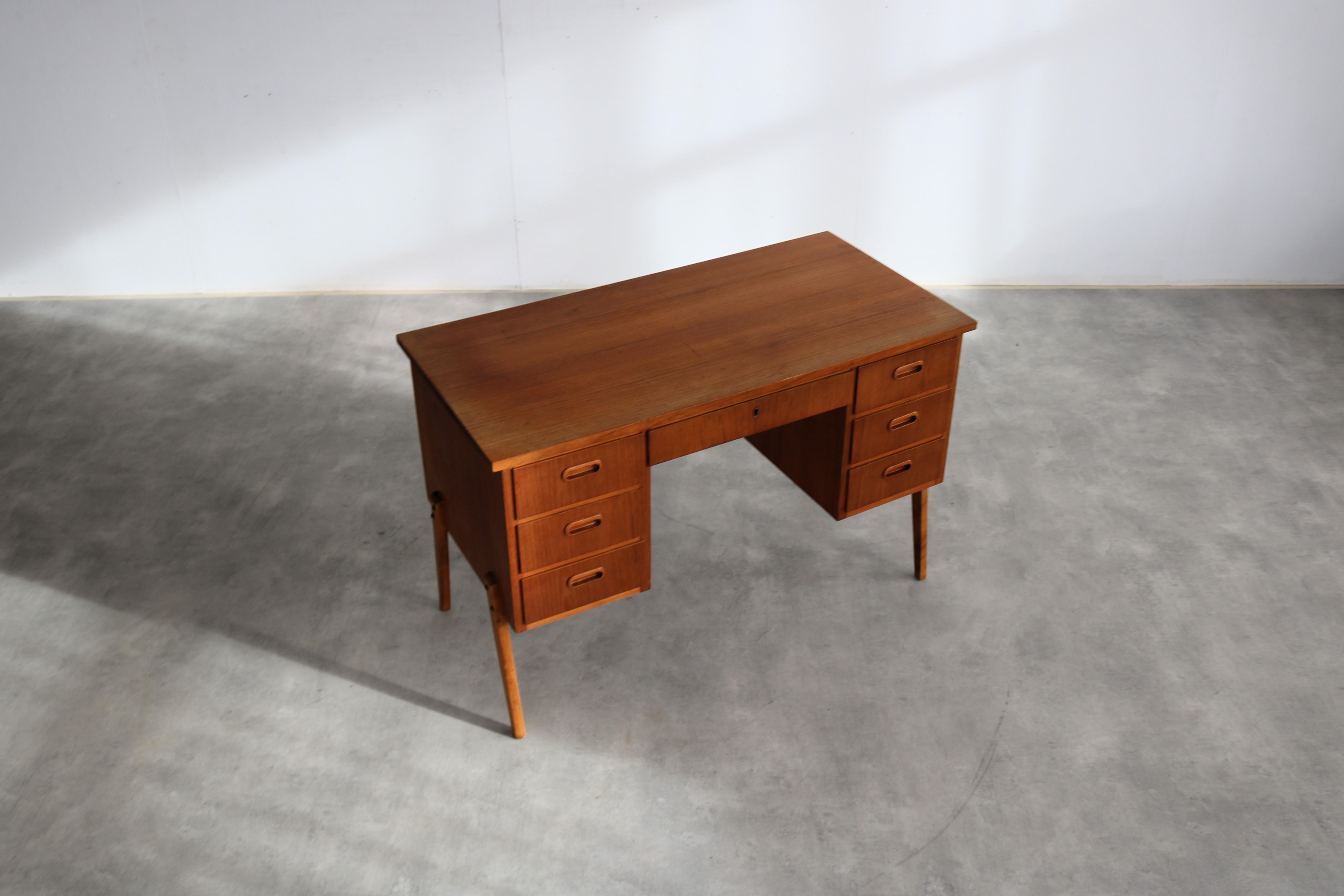 alter Schreibtisch  60s  Schwedisch 4