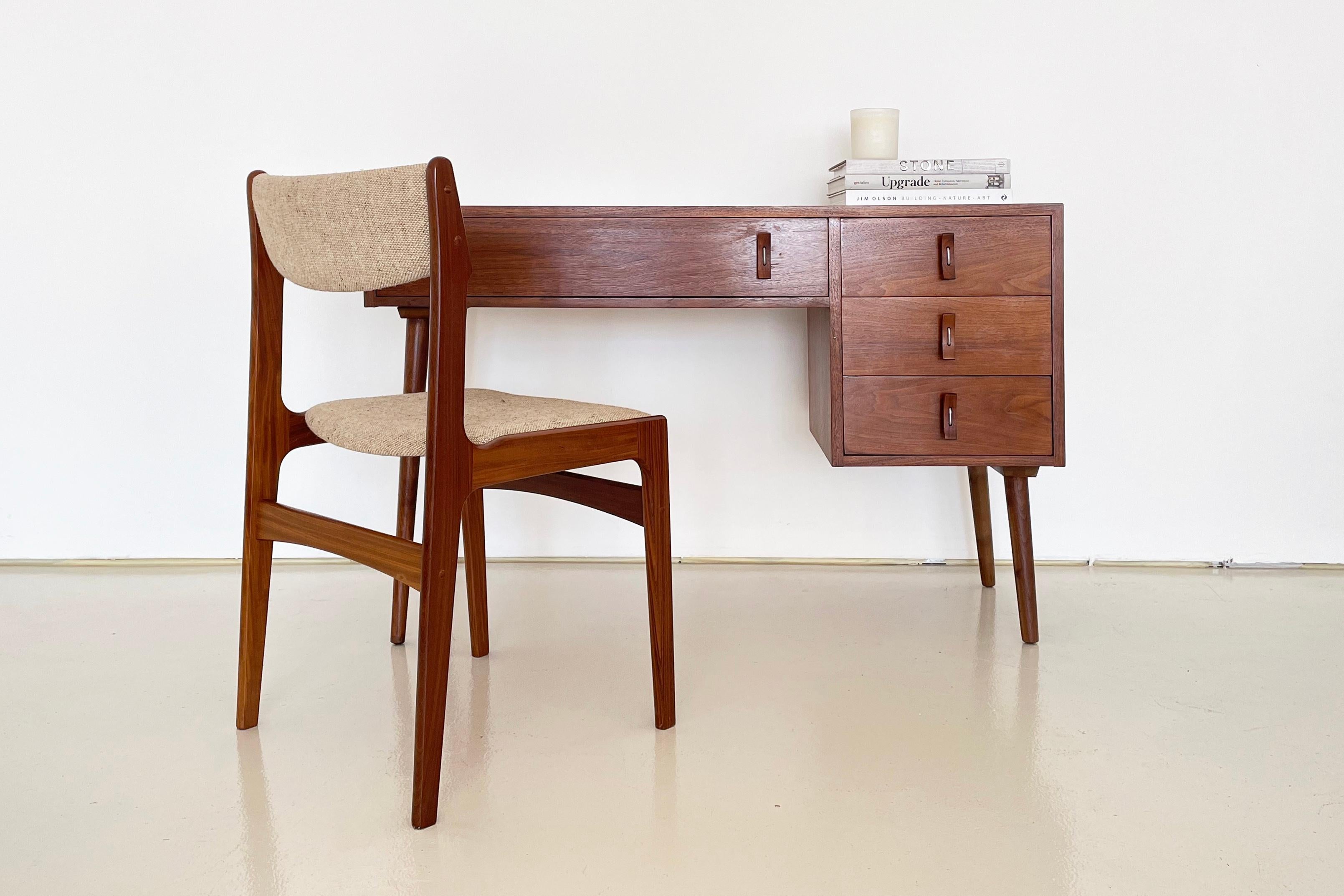 American Vintage Desk by Stanley Young for Glenn of California