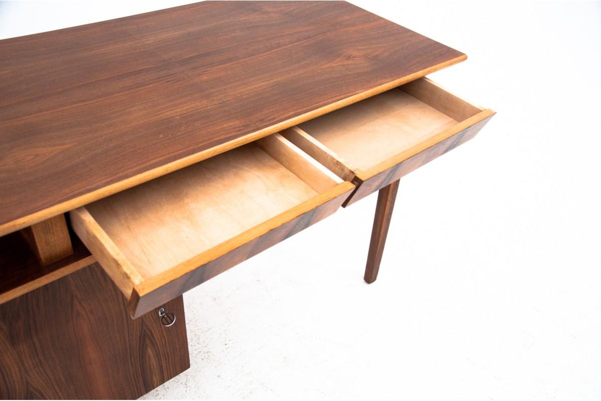 Vintage Desk, Designed by M. Puchała, Poland, 1960s, After Renovation In Good Condition For Sale In Chorzów, PL