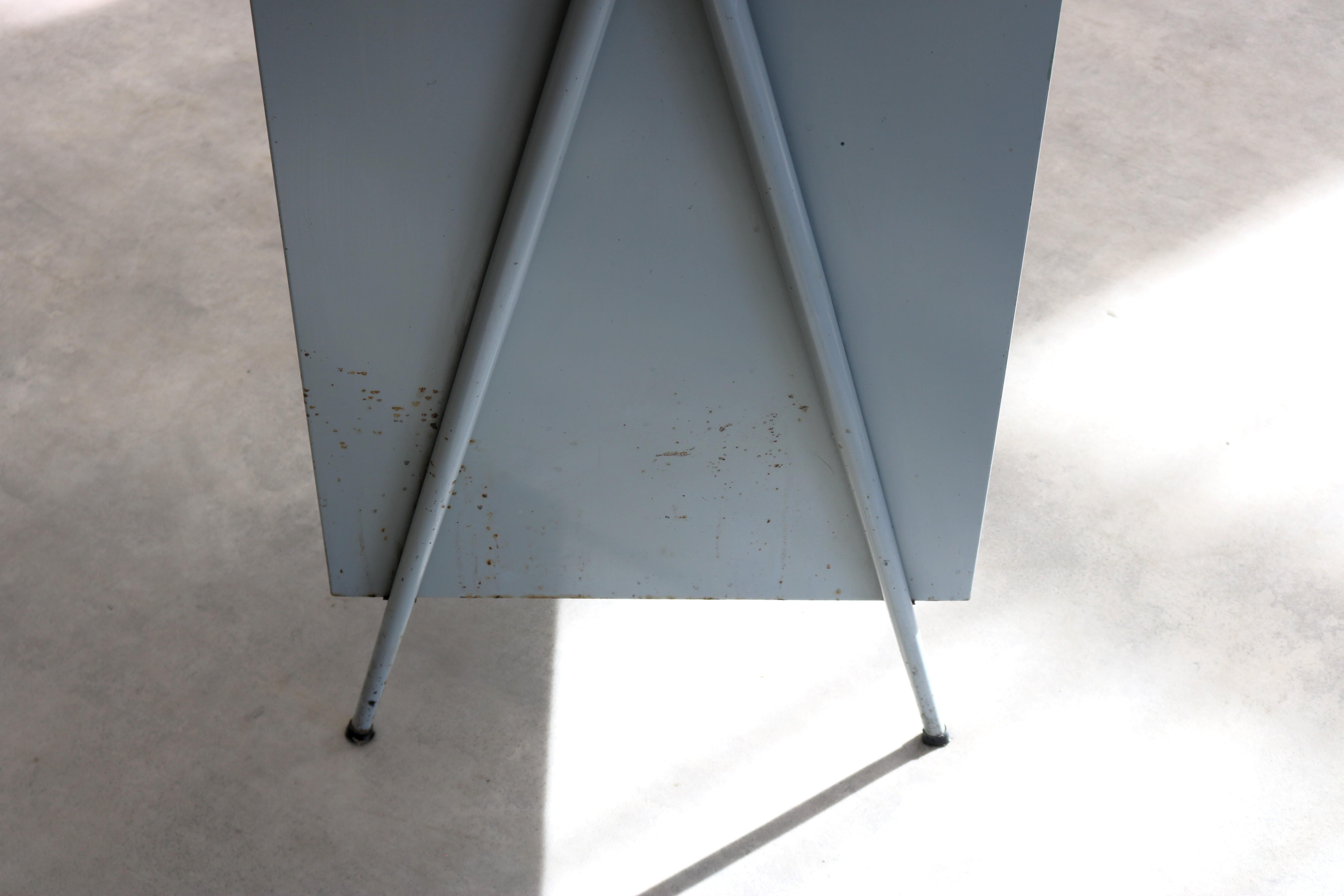 Metallo Scrivania vintage  industriale  1970s  scrivania in vendita