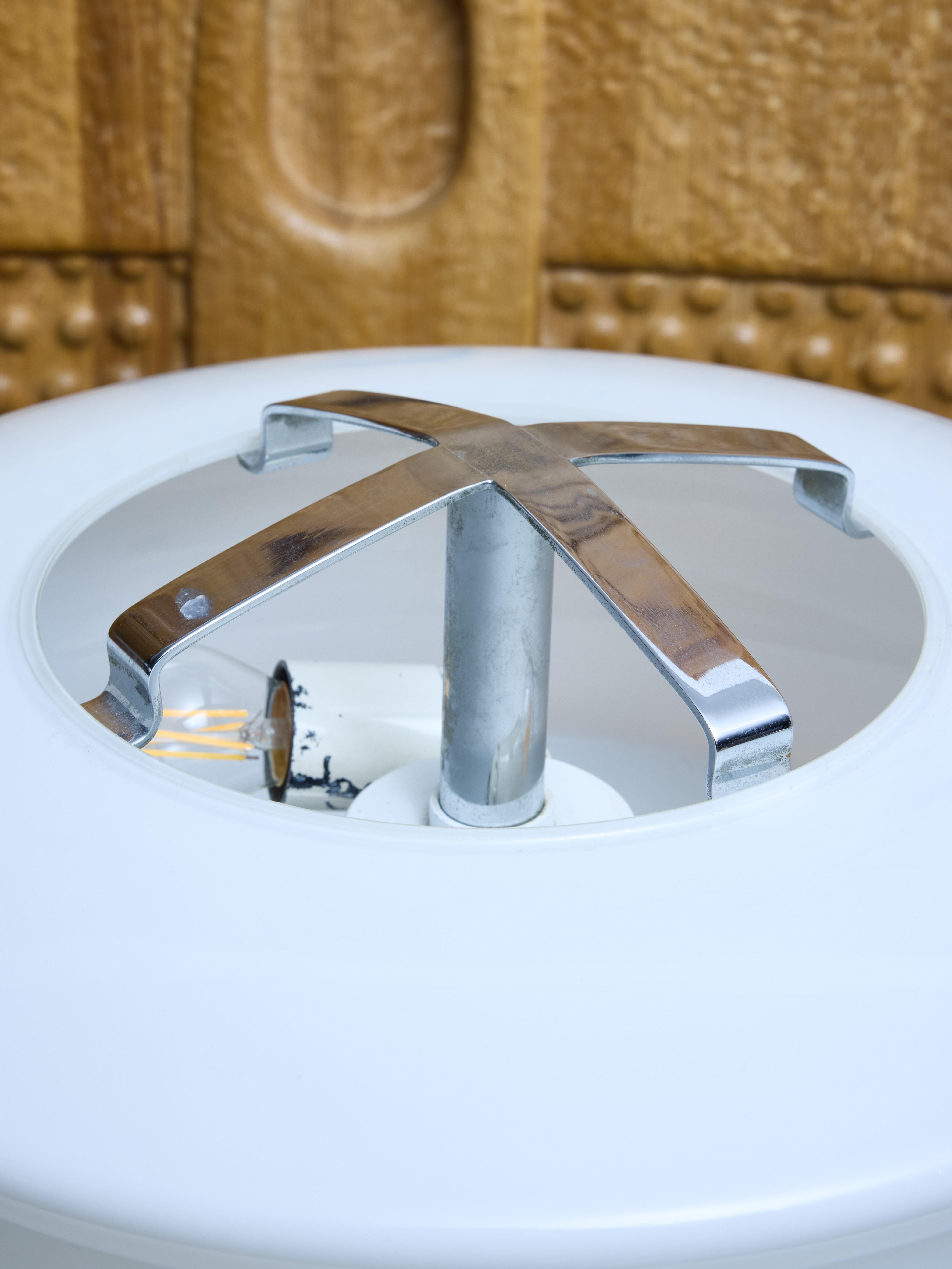 Vintage Desk Lamp in Steel and Glass by Ecolight In Good Condition For Sale In Saint-Ouen, IDF