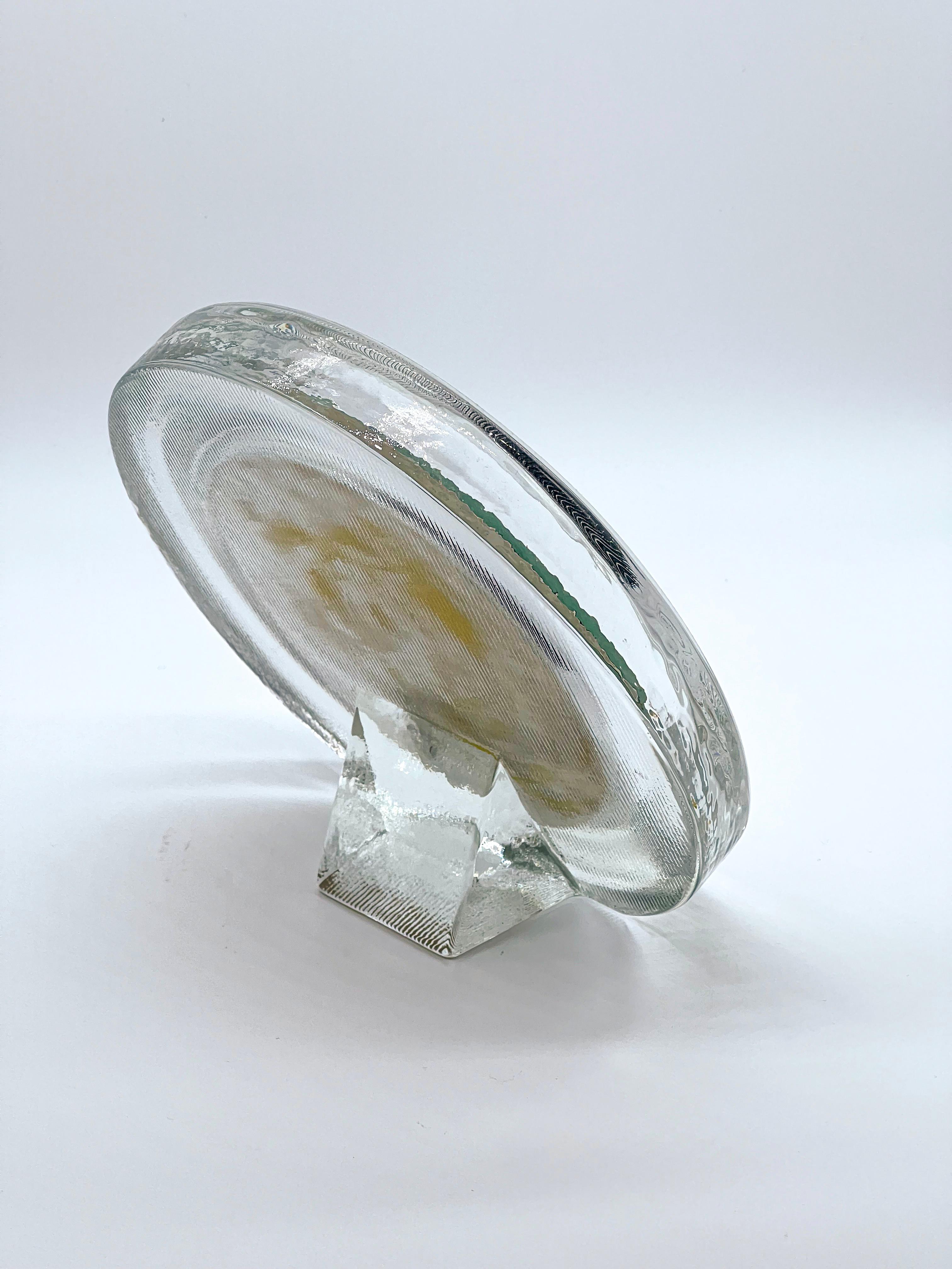 Vintage desk mirror in ribbed glass frame, decorative table accessory In Good Condition For Sale In Milano, IT