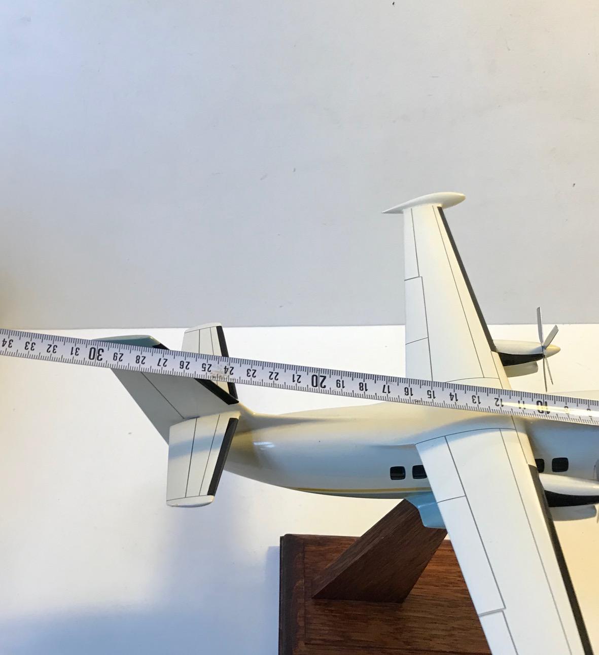 Schreibtischmodell eines Flugzeugs, Privatflugzeug, Skandinavien, 1970er Jahre im Angebot 1