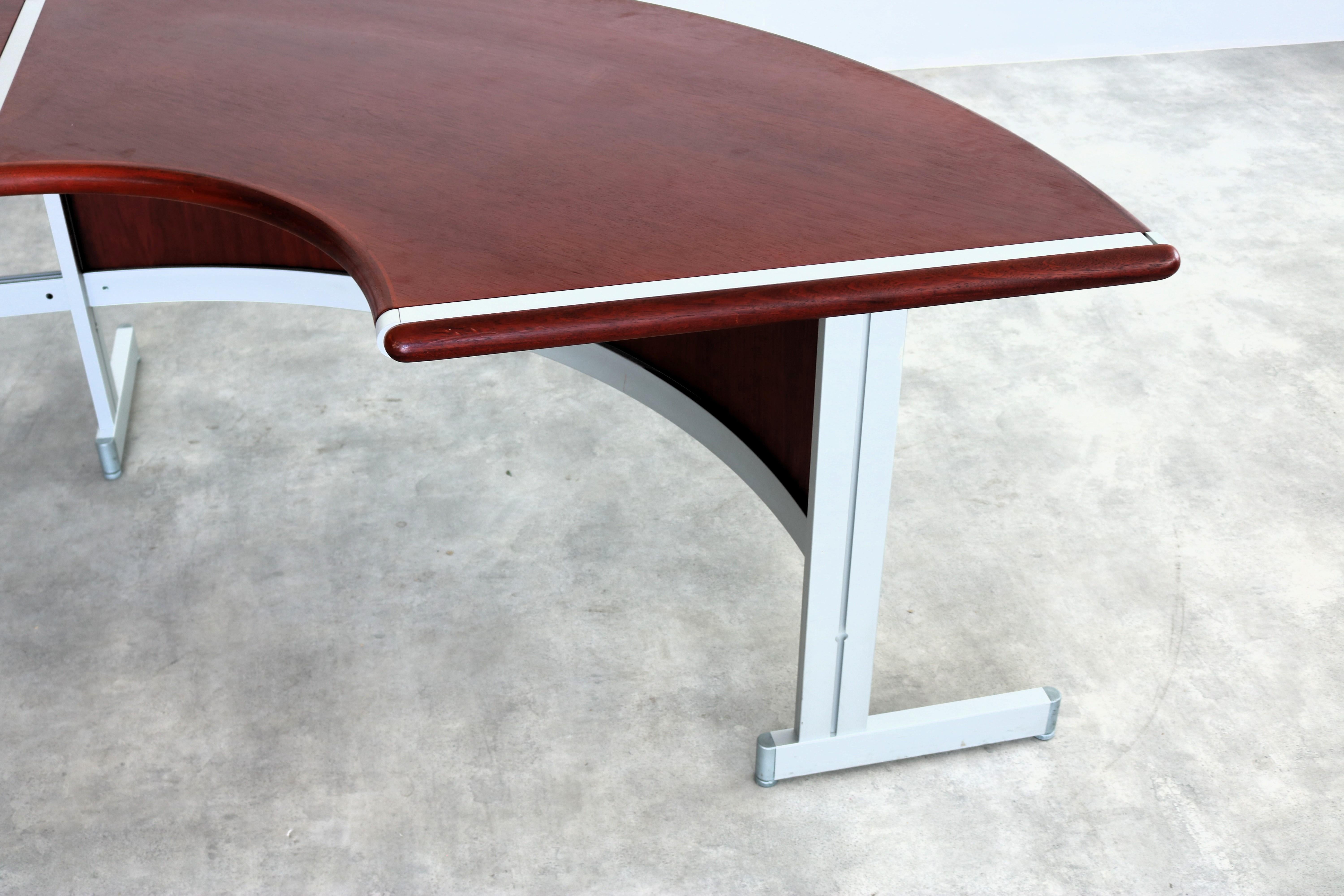 Bureau vintage  mobilier de bureau  1970s Bon état - En vente à Lemmer, NL