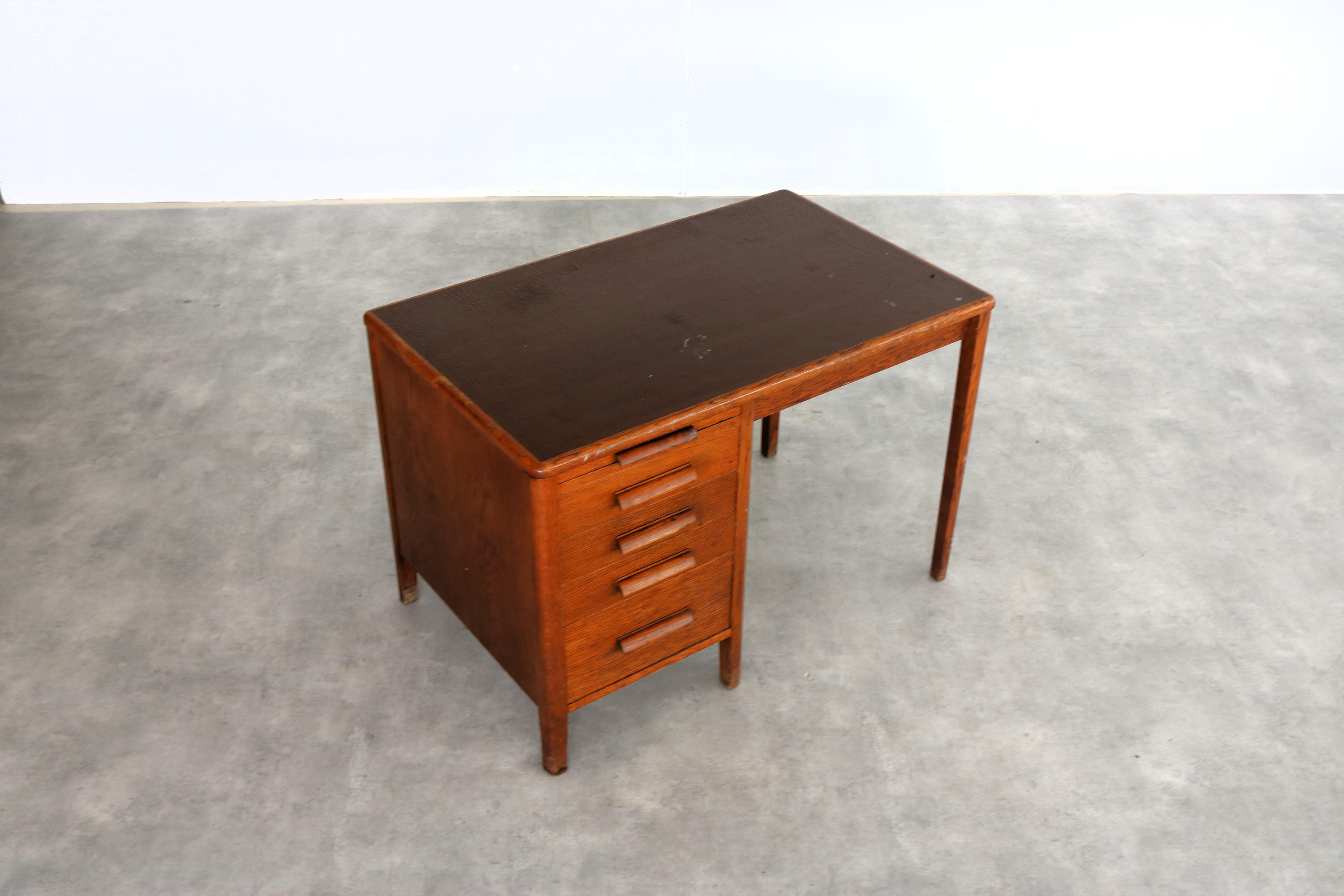 Vintage desk  table  1950s  Sweden For Sale 4