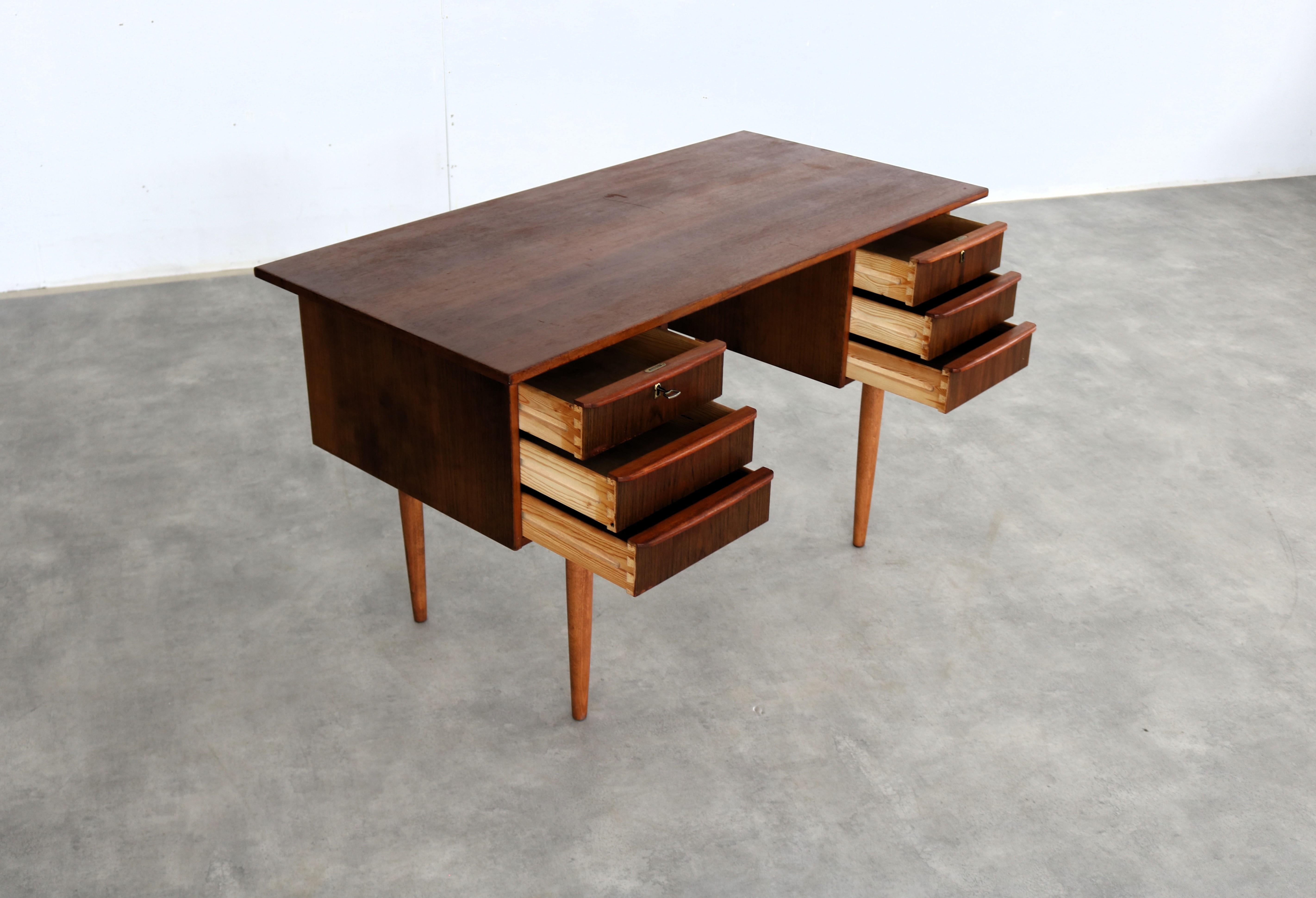scrivania vintage  Teak  1960s  Danese in vendita 3