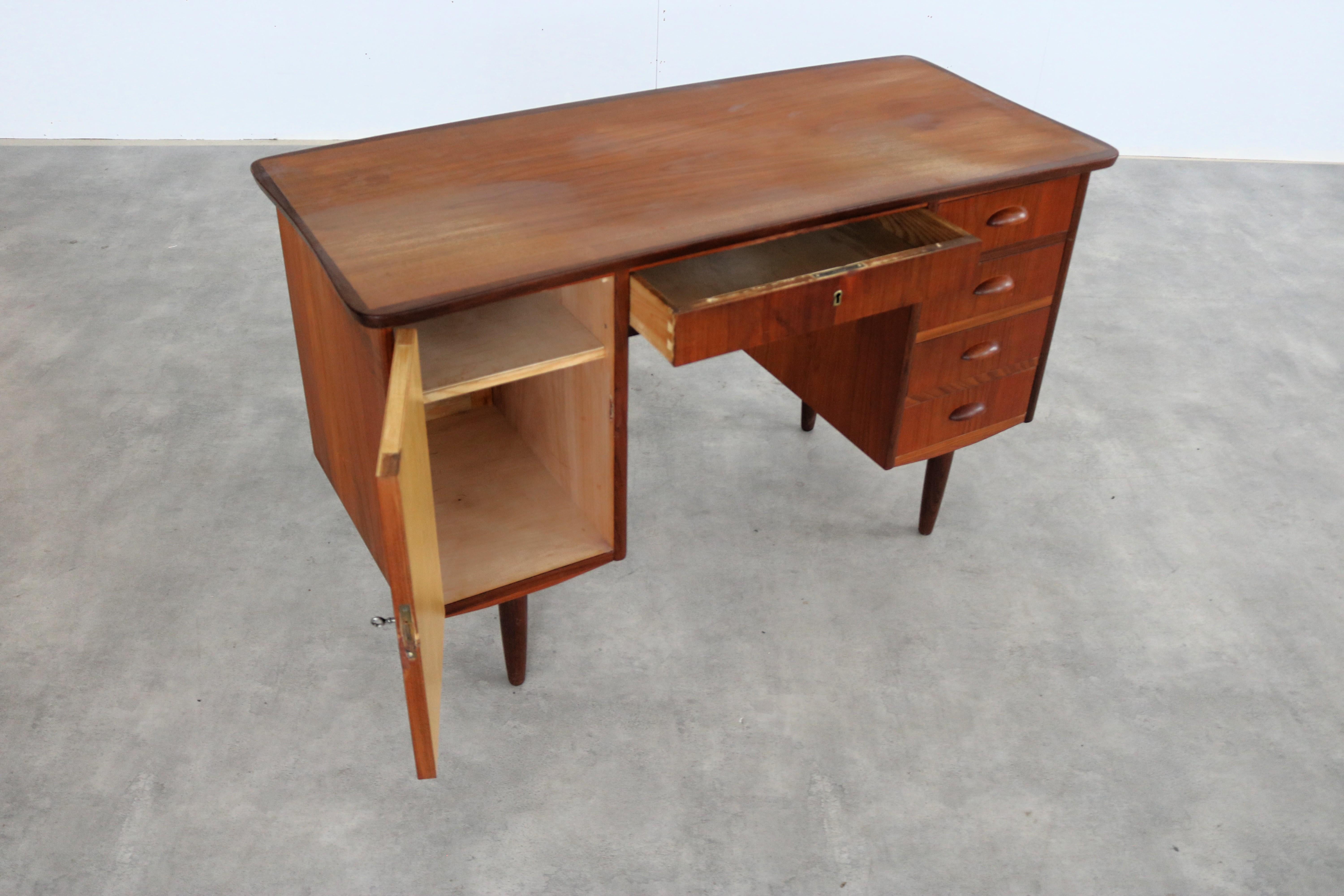 Scrivania vintage  Teak  1960s  Danese in vendita 4