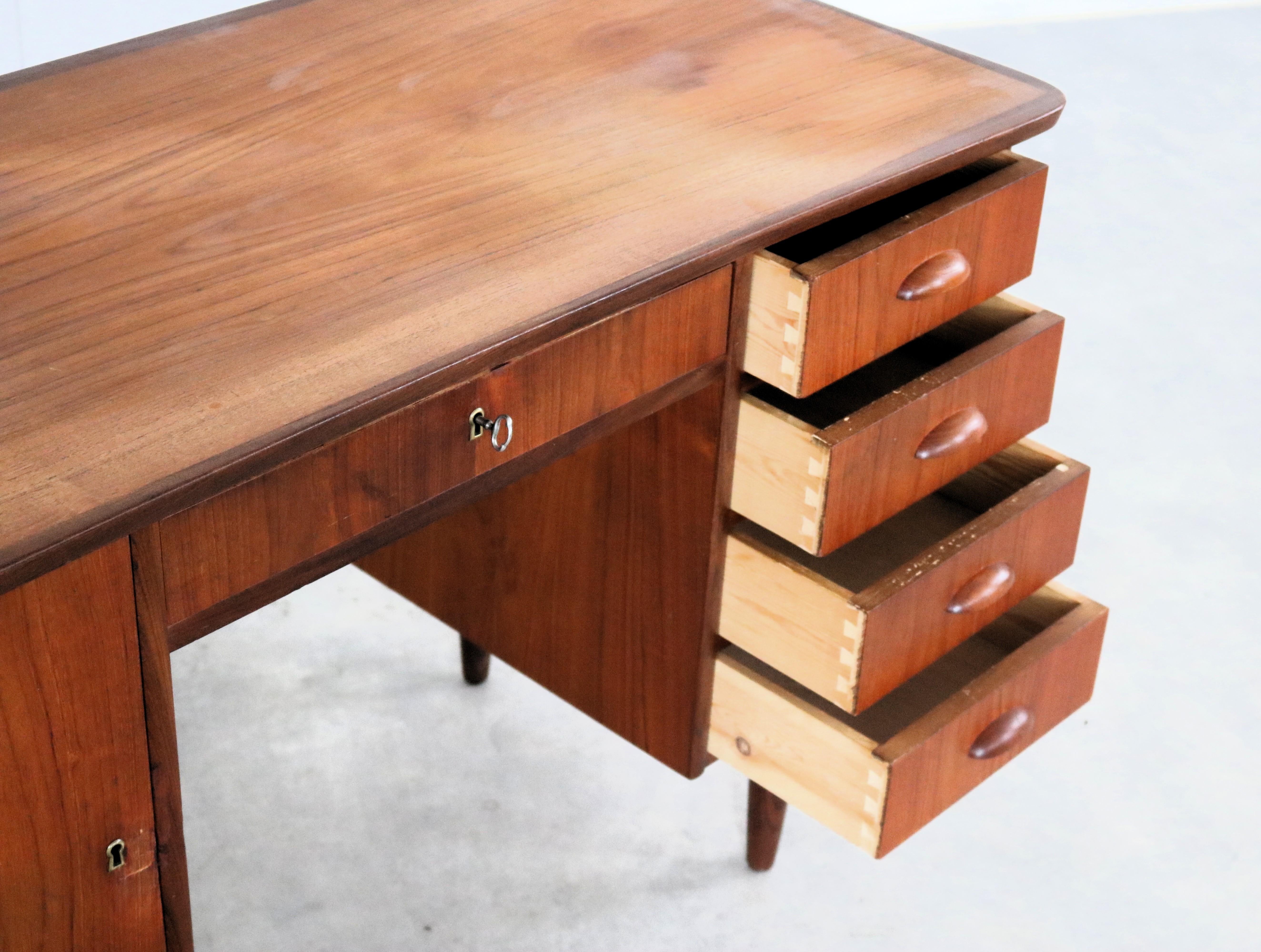 Scrivania vintage  Teak  1960s  Danese in vendita 5