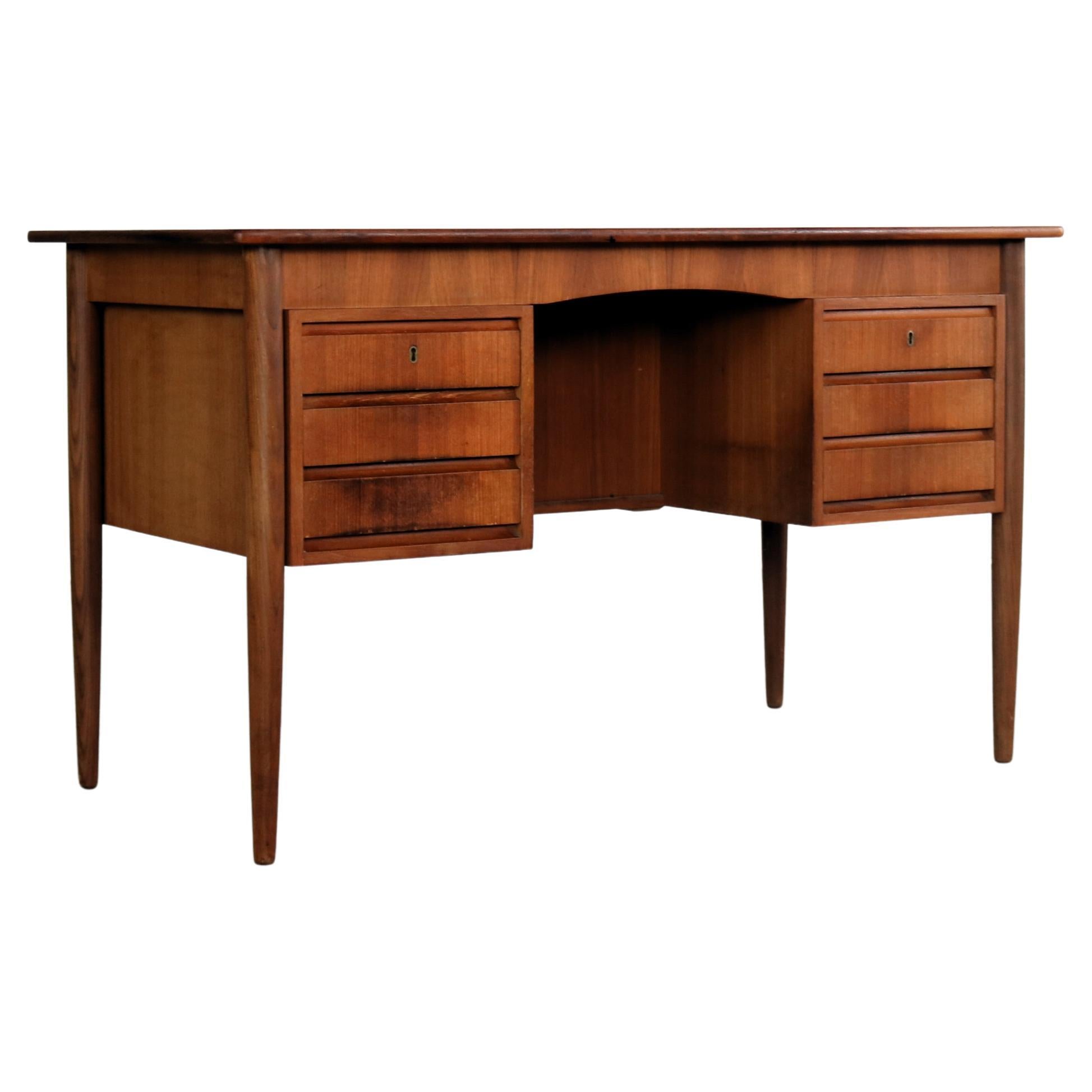 Scrivania vintage  Teak  1960s  Danese