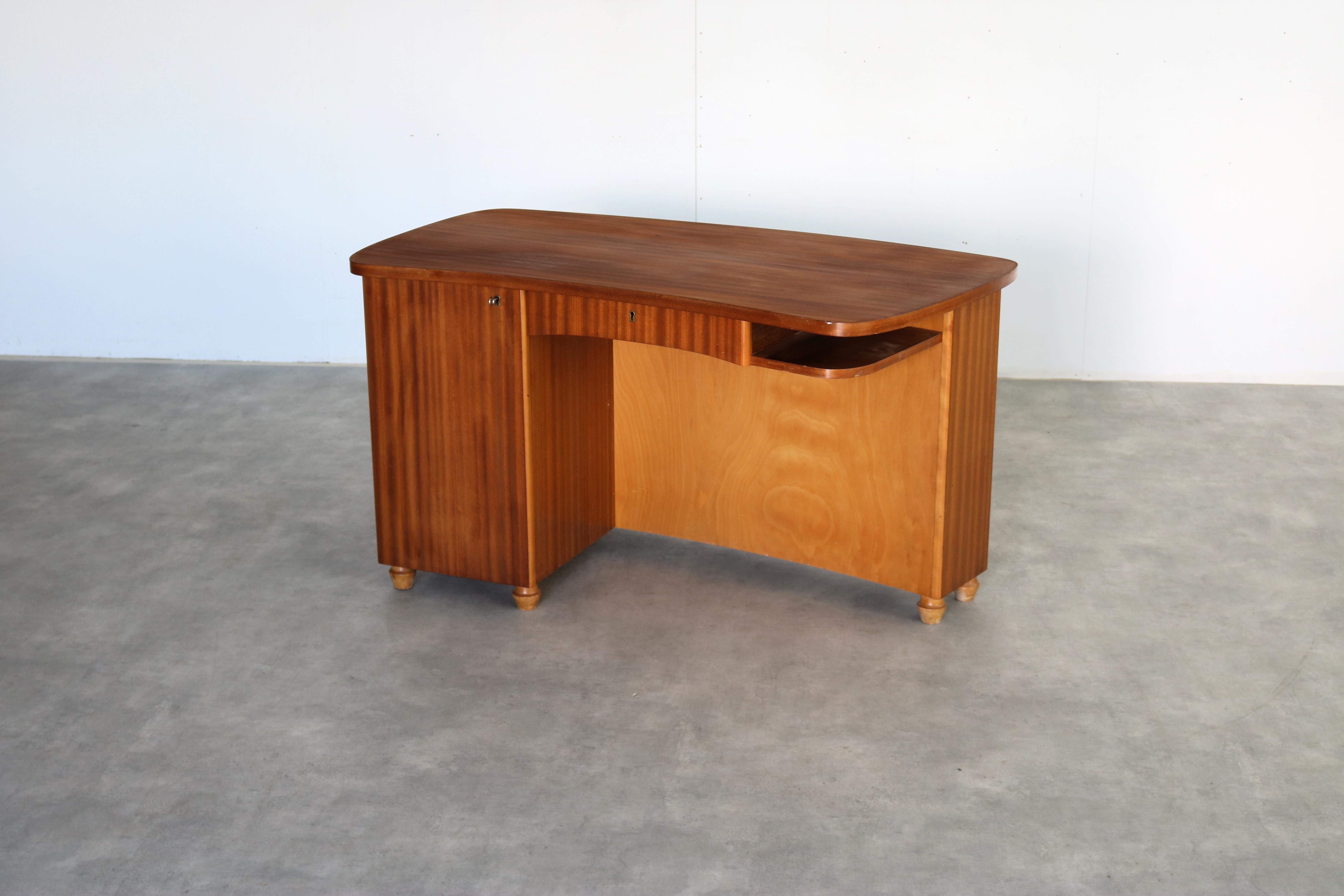 Scrivania vintage  Teak  1960s  Svedese in vendita 6