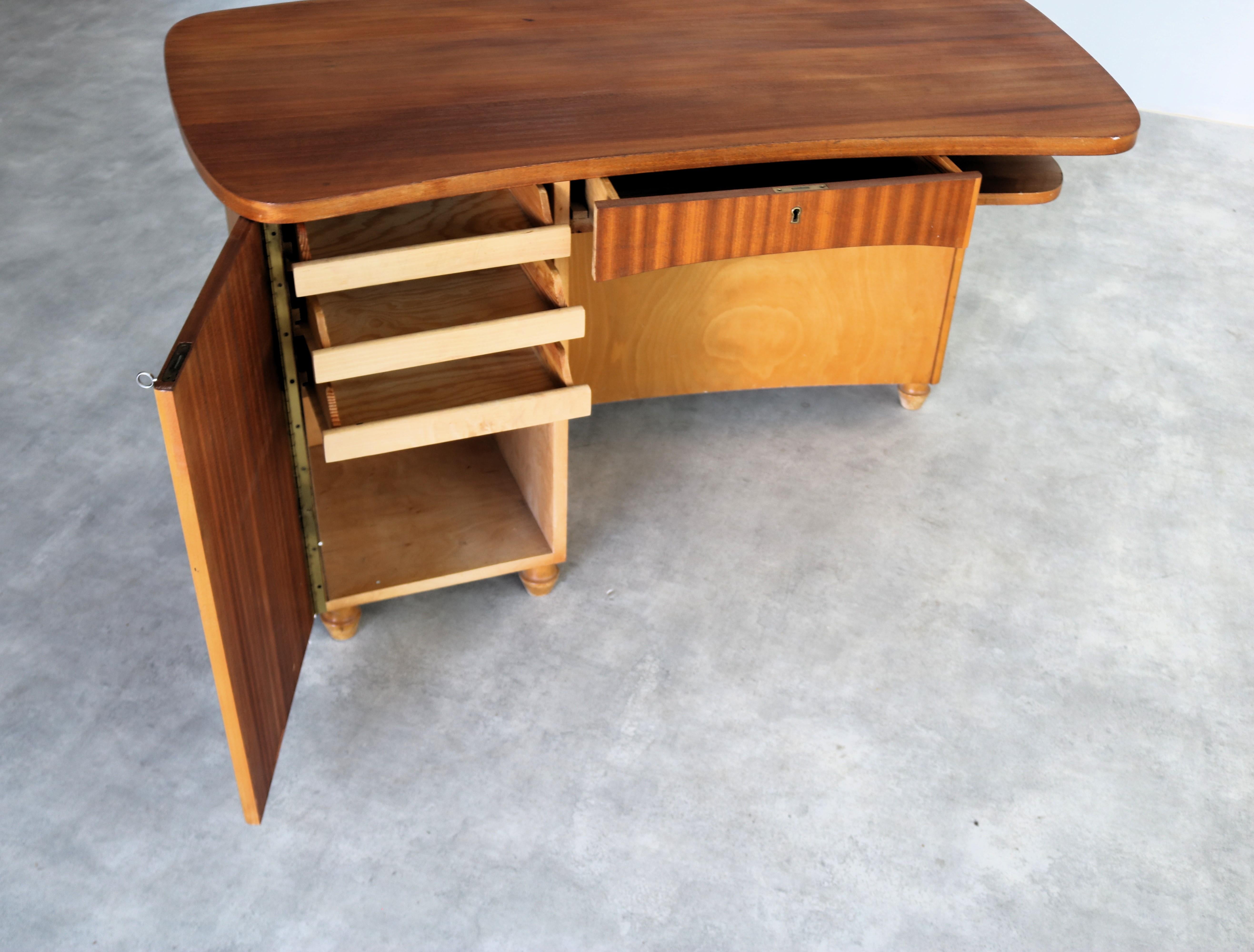 Scrivania vintage  Teak  1960s  Svedese in vendita 3