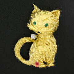 Vintage Detailed Textured 18K Gold Diamond Emerald & Ruby Kitten Cat Brooch Pin