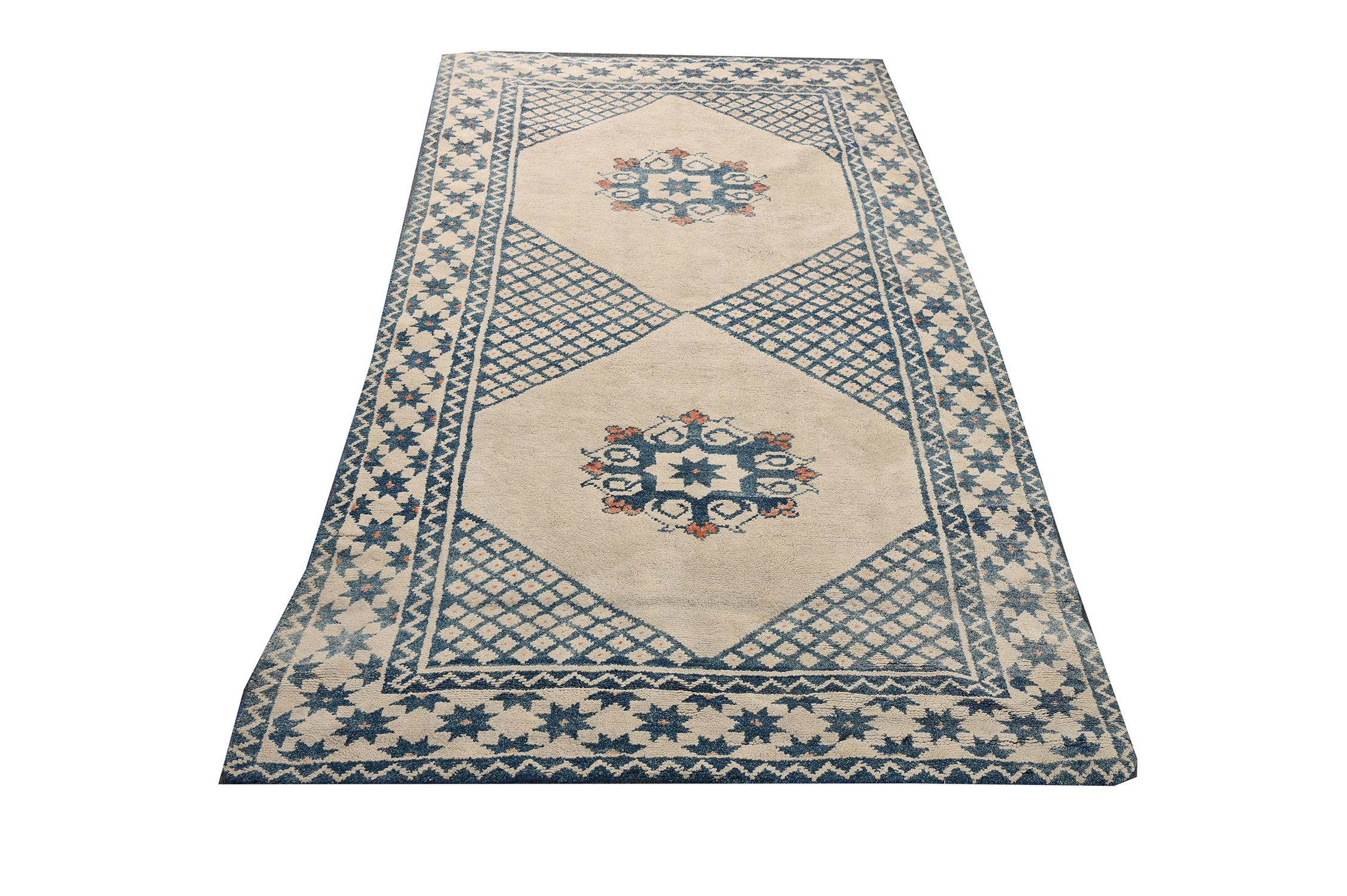 This vintage 5x8 Dhurrie is an exciting new entry in Rug & Kilim's esteemed flat weave collection. Handwoven in cotton, it originates from India circa 1950-1960. 

Further on the Design:

This flat weave prefers medallions and geometric patterns