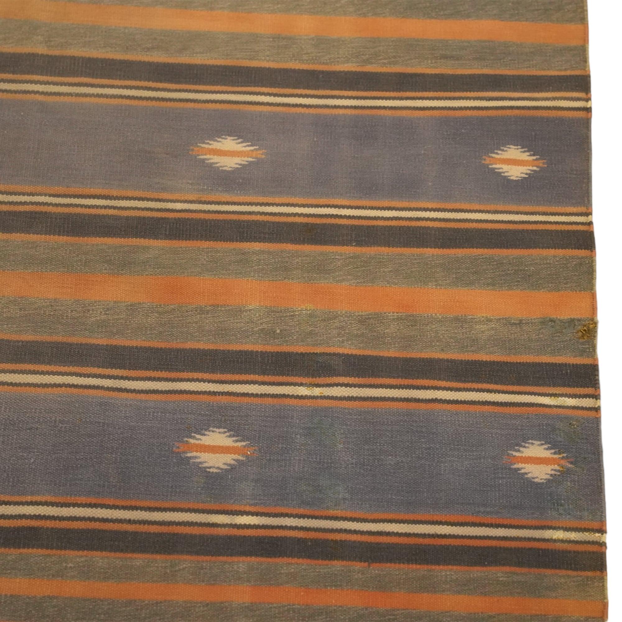 Vintage Dhurrie Geometrischer Teppich in Brown (Indisch) im Angebot