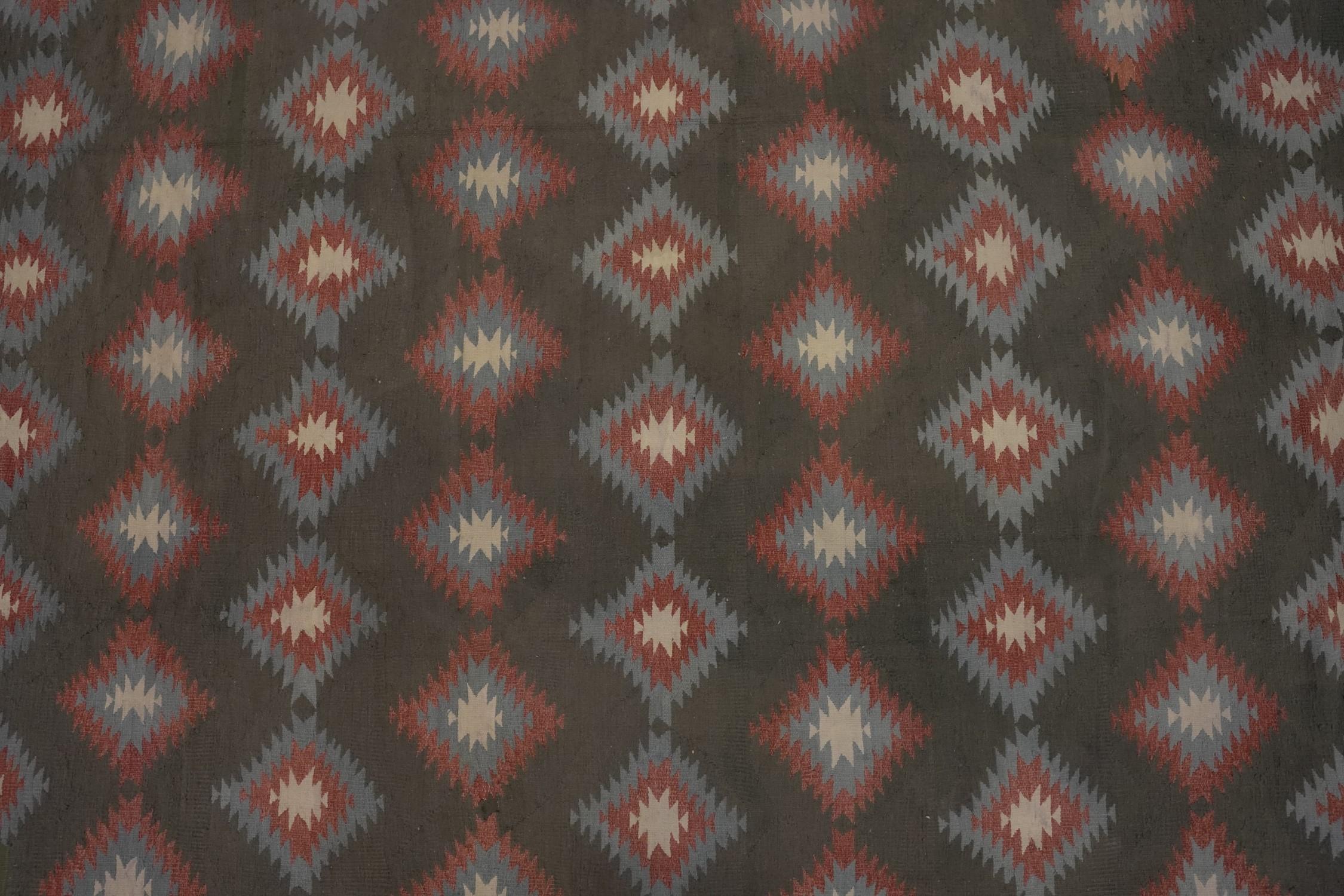 Vintage Dhurrie Geometrischer Teppich in Brown, von Rug & Kilim (Handgewebt) im Angebot