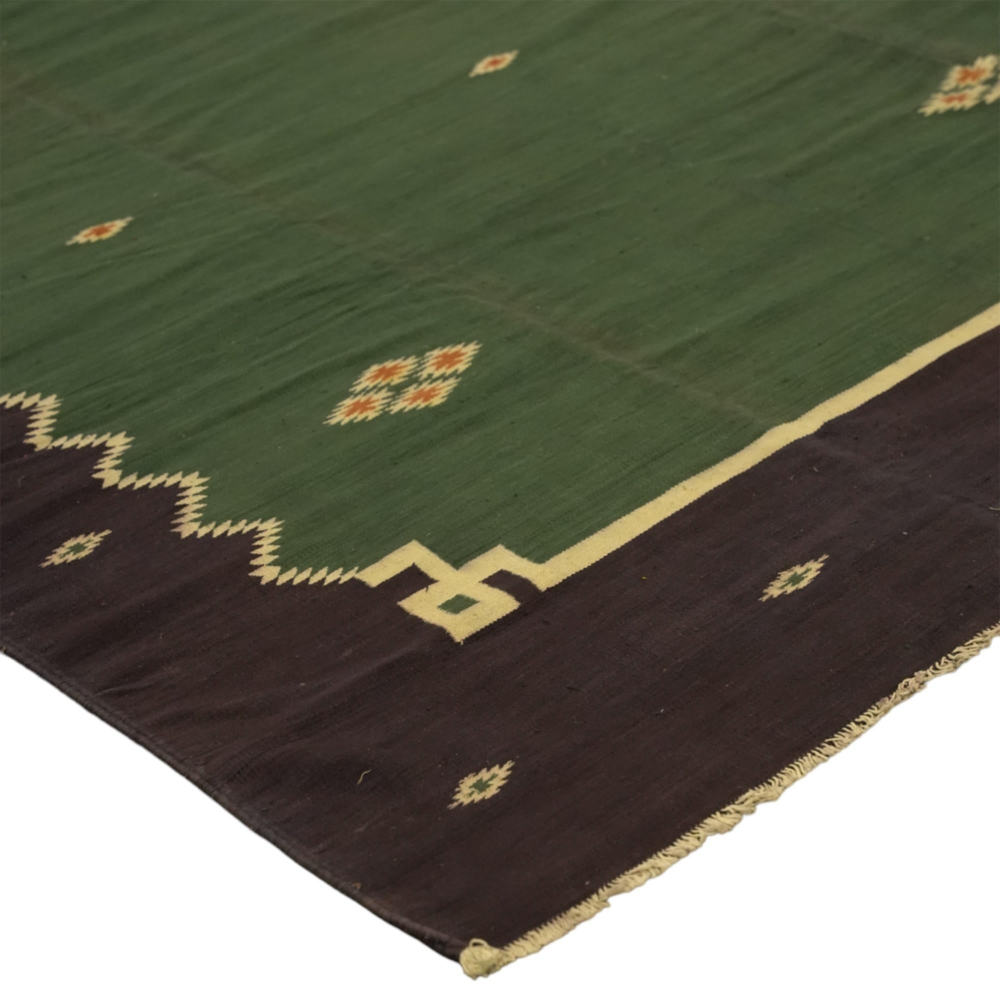Vintage Dhurrie Geometrischer Teppich in Grün und Braun von Rug & Kilim (Kelim) im Angebot