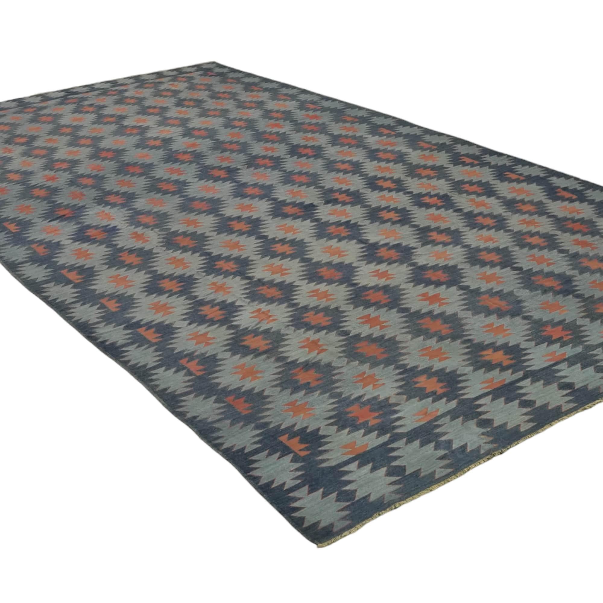 This vintage 10x20 Dhurrie flat weave runner is an exciting new entry in Rug & Kilim’s esteemed collection. Handwoven in wool, it originates from India circa 1950-1960. 

On the Design: 

From Rug & Kilim’s exclusive collection of vintage
