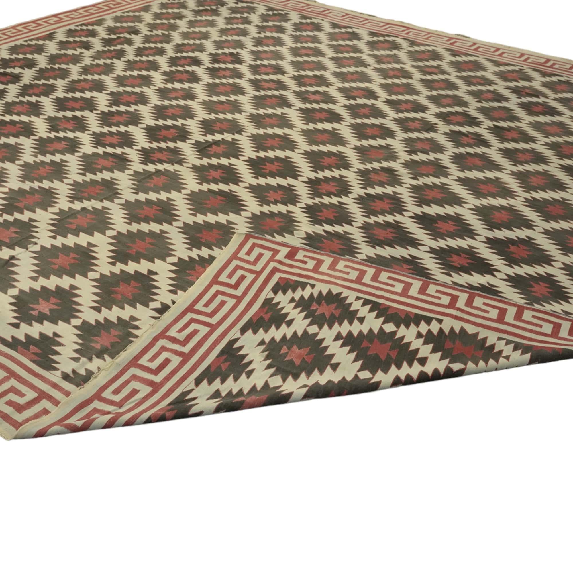 Vintage Dhurrie Geometrischer Quadratischer Teppich (Kelim) im Angebot